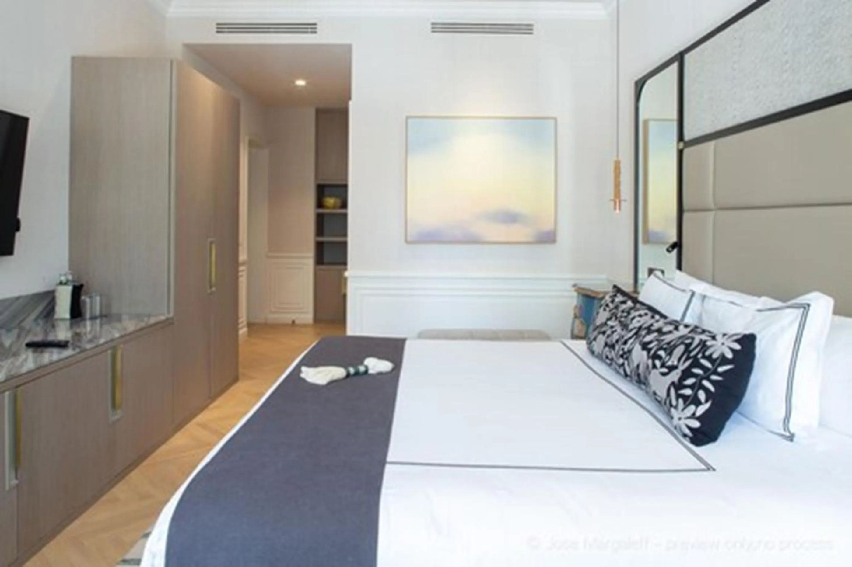 Other, Bed in The Alest Hotel