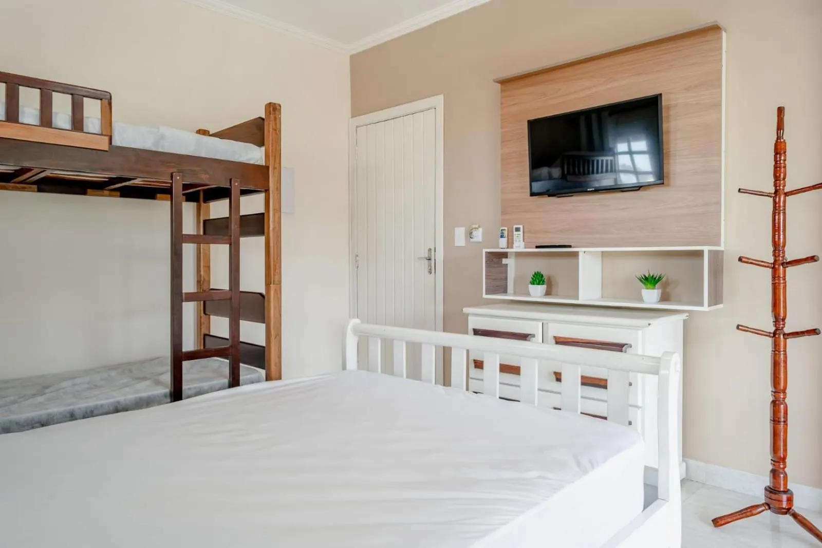 TV and multimedia, Bed in Pousada Oásis