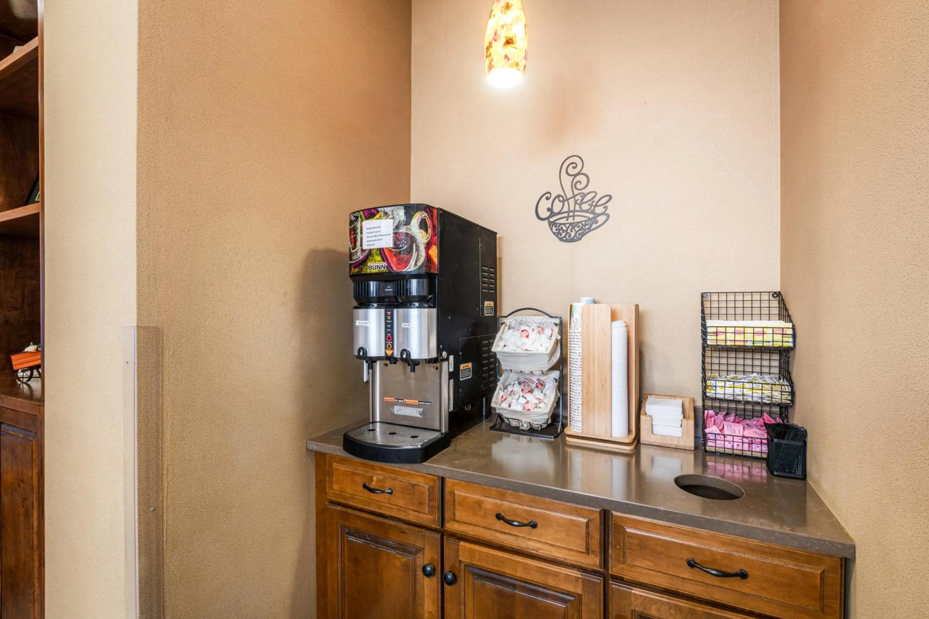 Coffee/tea facilities in Vacation Village in the Berkshires