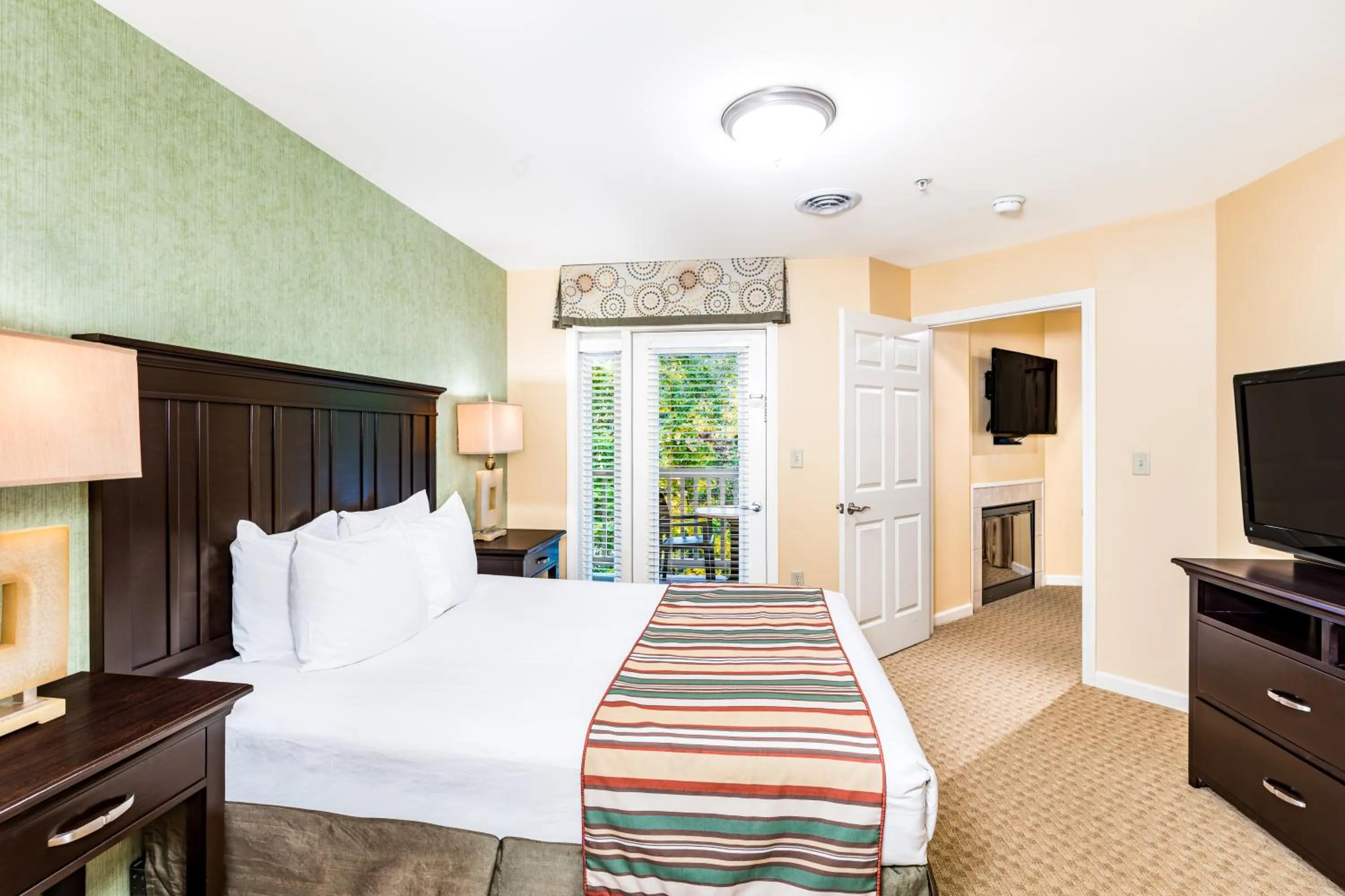 Bedroom, Bed in Vacation Village in the Berkshires