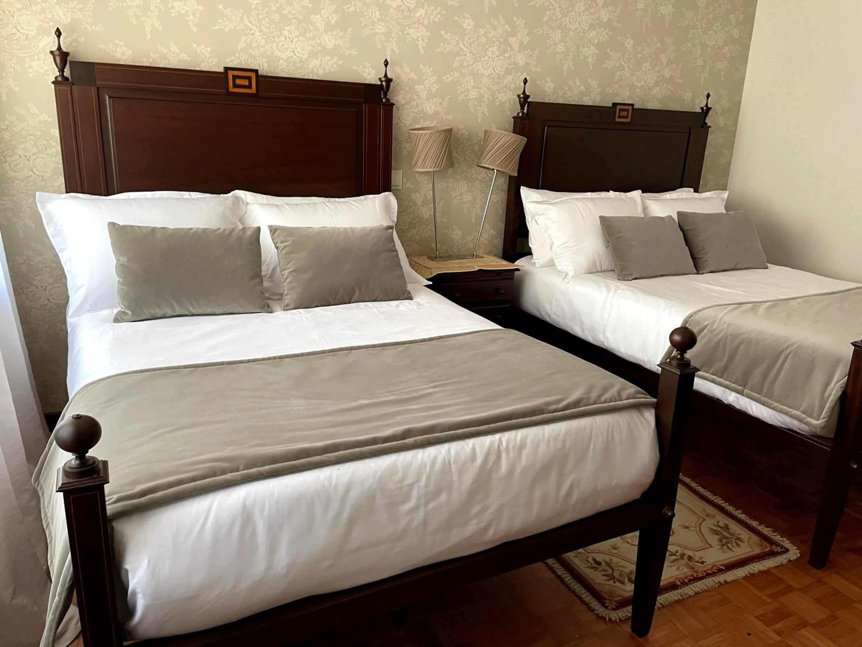 Bedroom, Bed in Santiago Family House