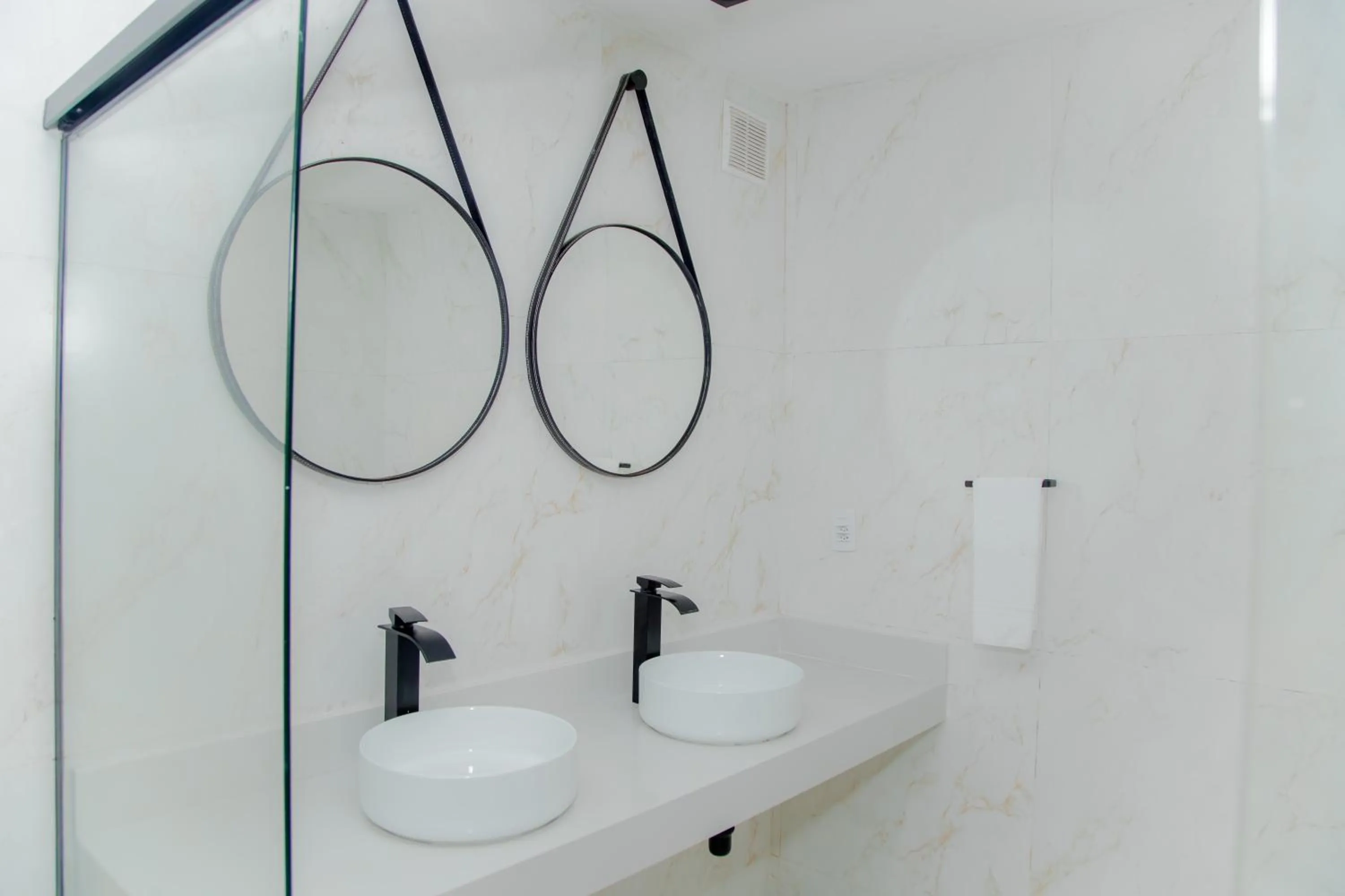 Bathroom in Pousada Peninsula de Buzios