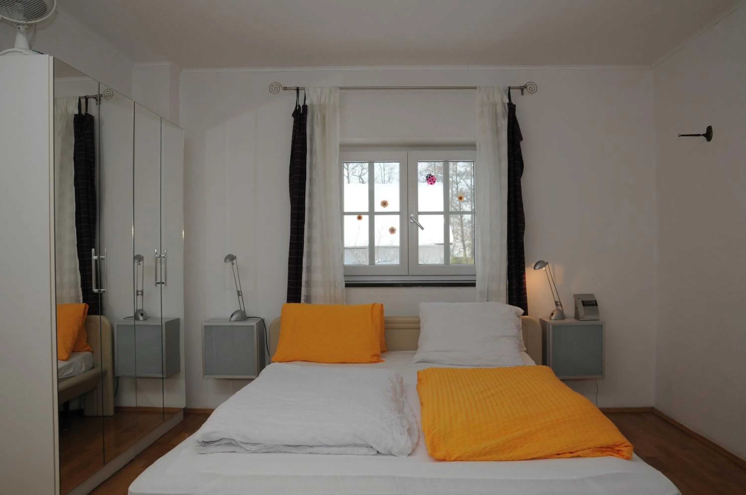 Bed in Geinberg Suites & Via Nova Lodges