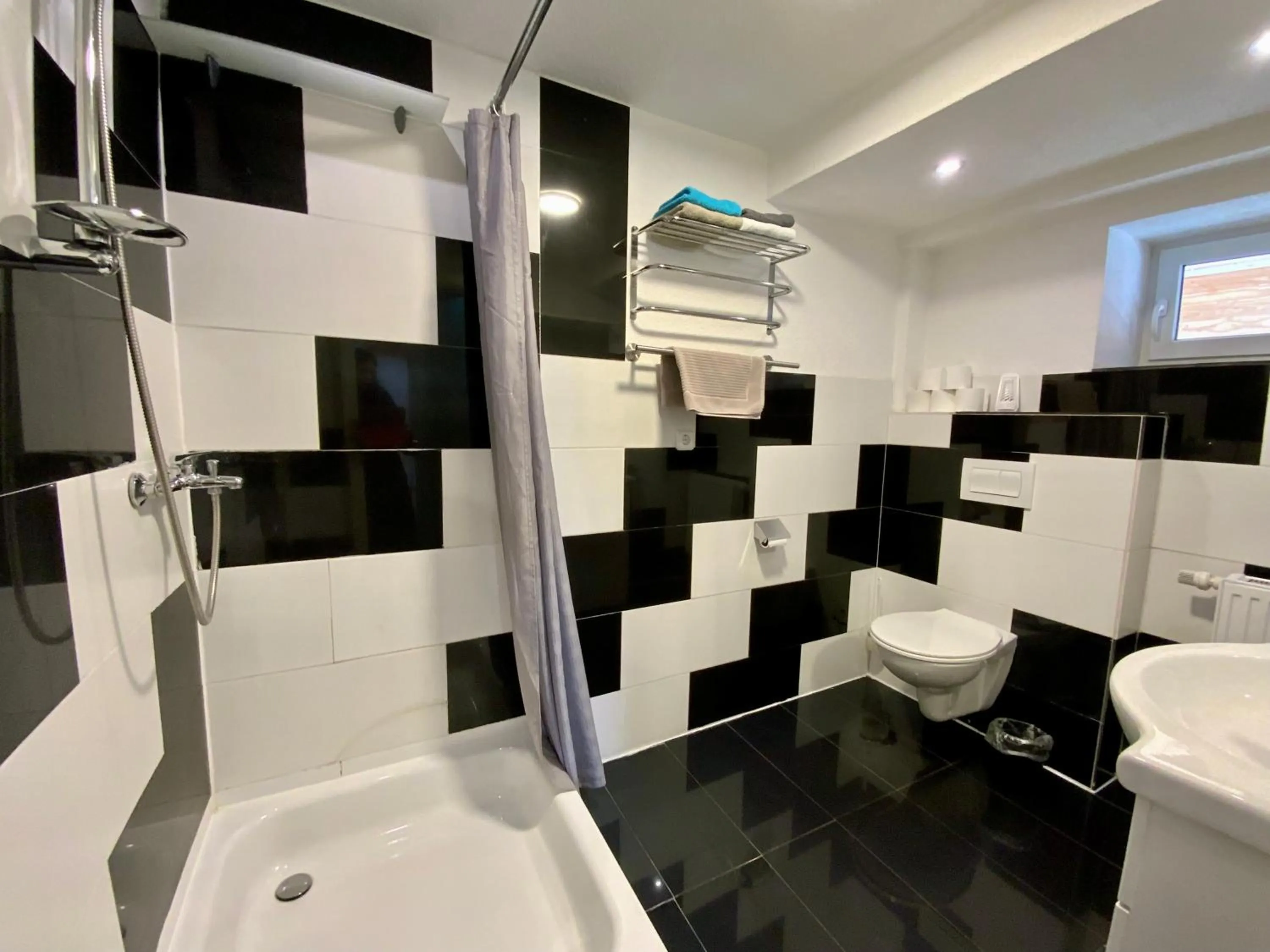 Bathroom in Geinberg Suites & Via Nova Lodges