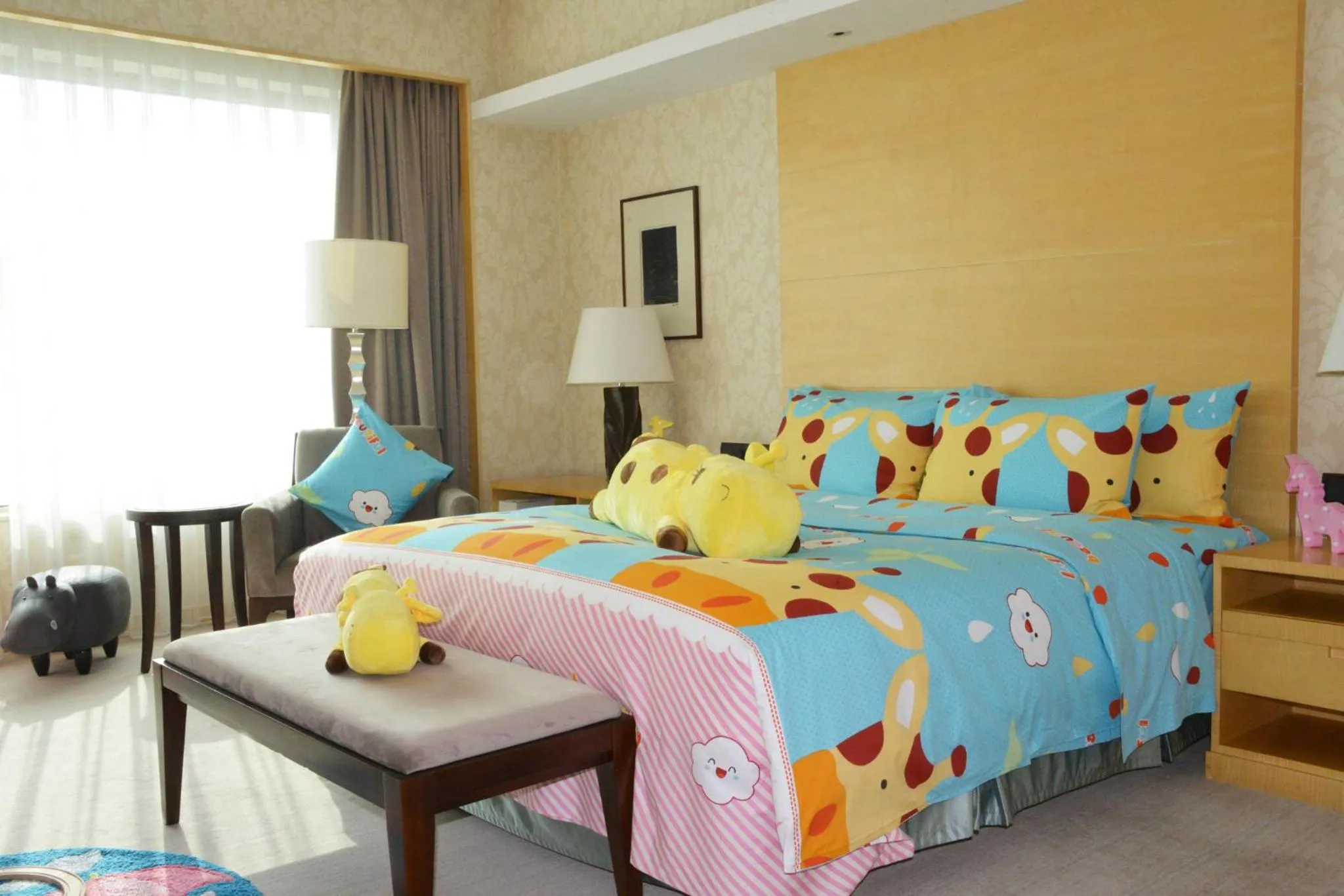Photo of the whole room, Bed in Marco Polo Wuhan