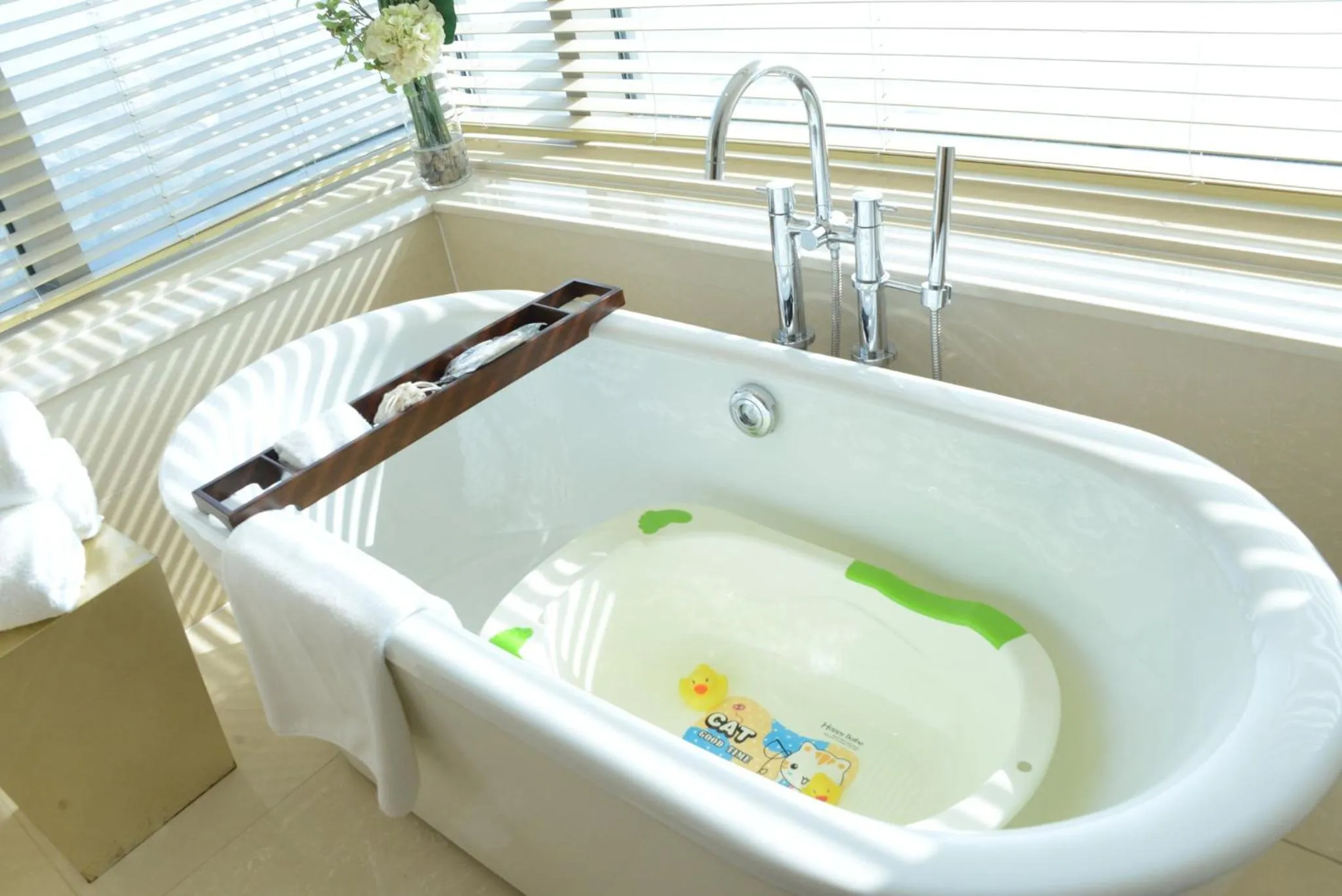 Photo of the whole room in Marco Polo Wuhan