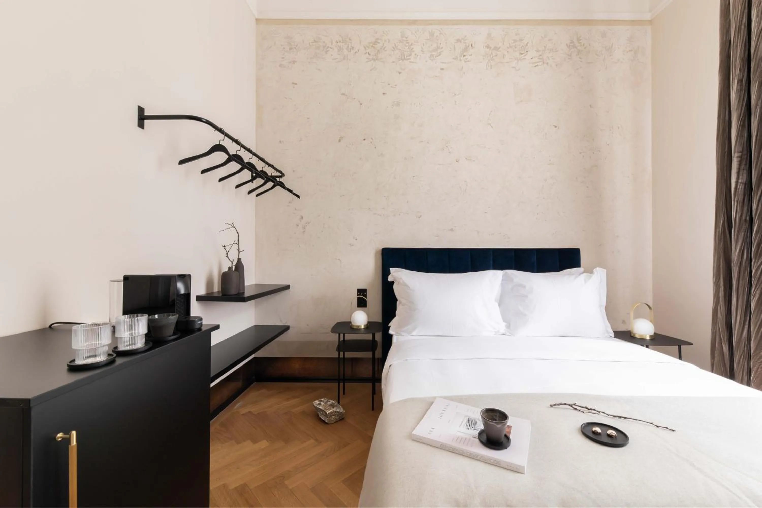 Bed in Zola Hotel - Palais de Bohème Adults Only