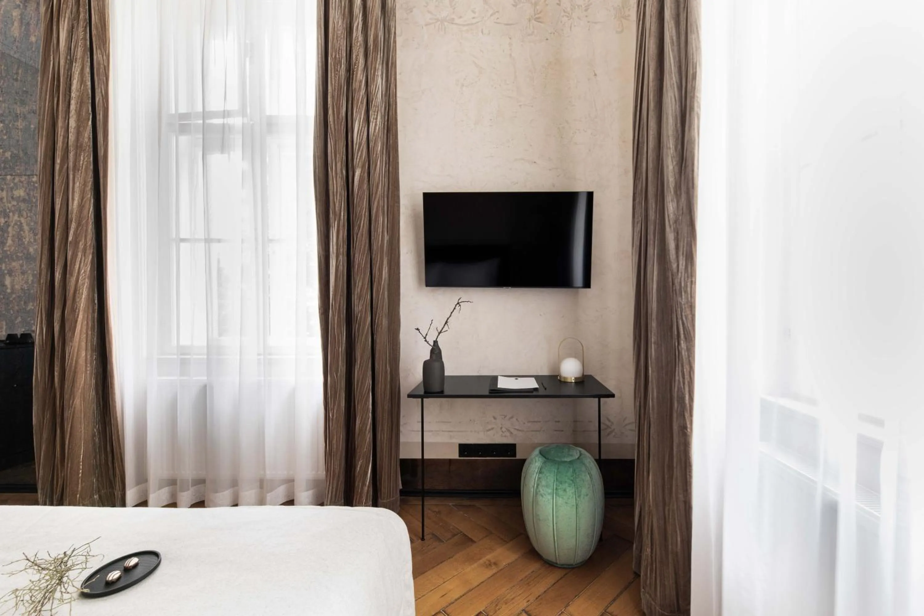 Bed in Zola Hotel - Palais de Bohème Adults Only