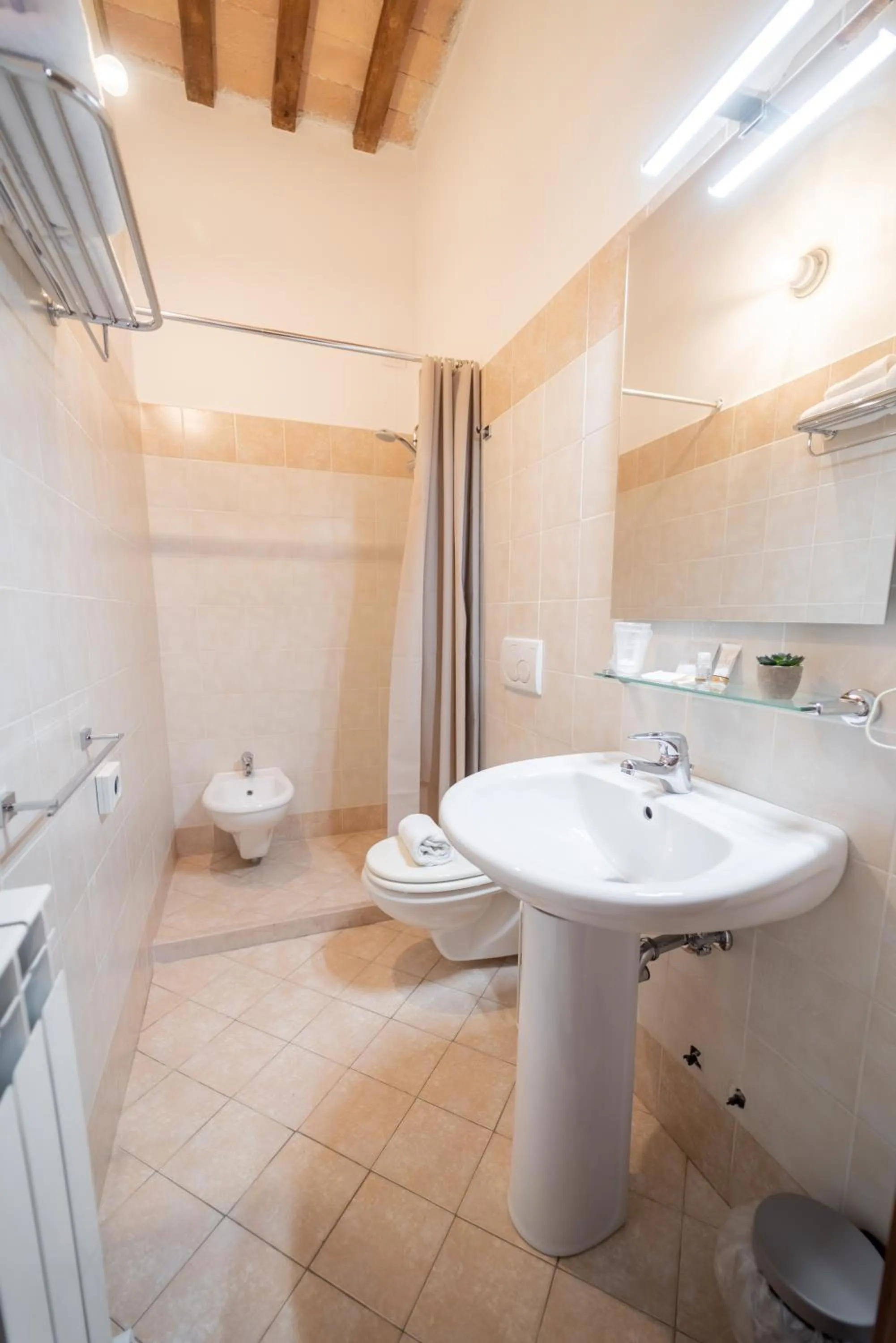 Bathroom in Albergo La Loggia di San Martino