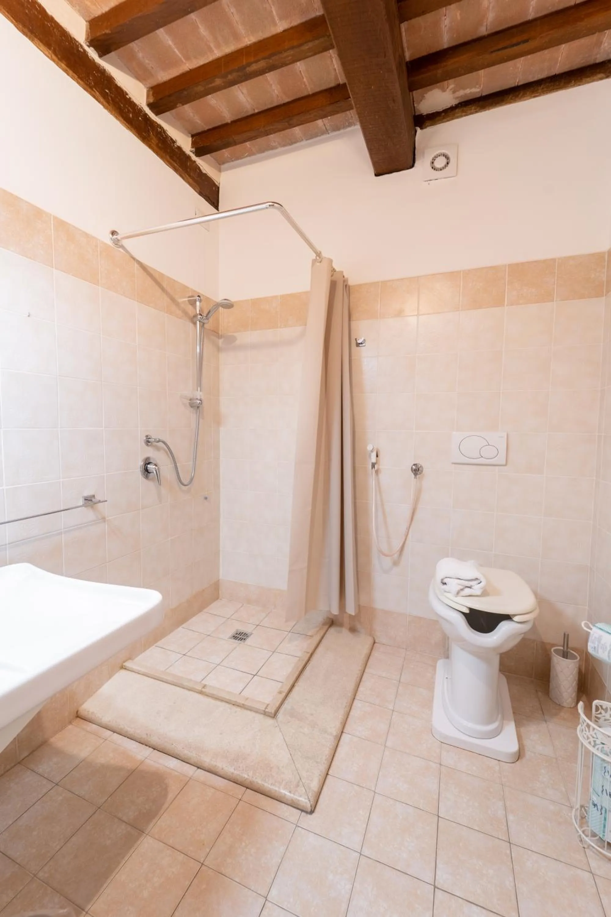 Bathroom in Albergo La Loggia di San Martino