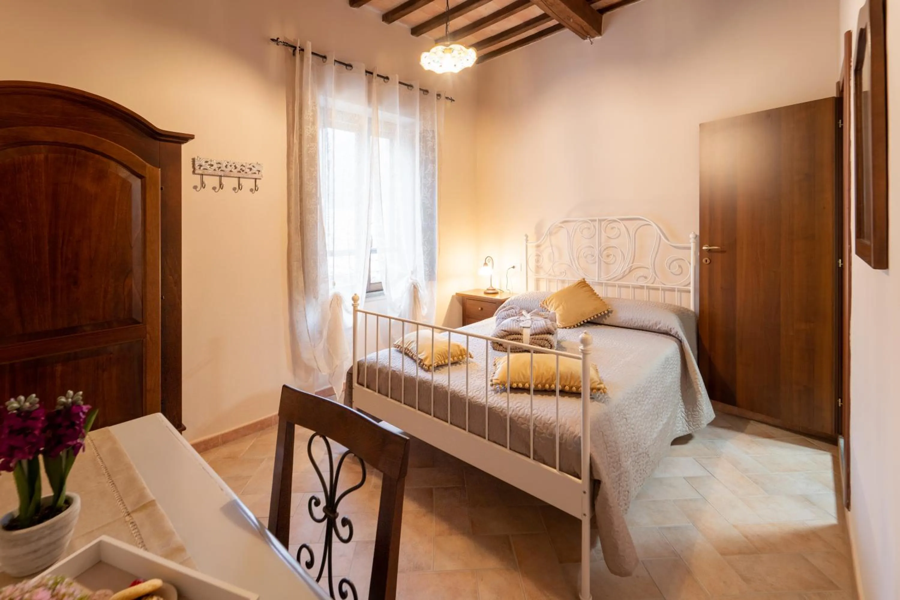 Photo of the whole room, Bed in Albergo La Loggia di San Martino