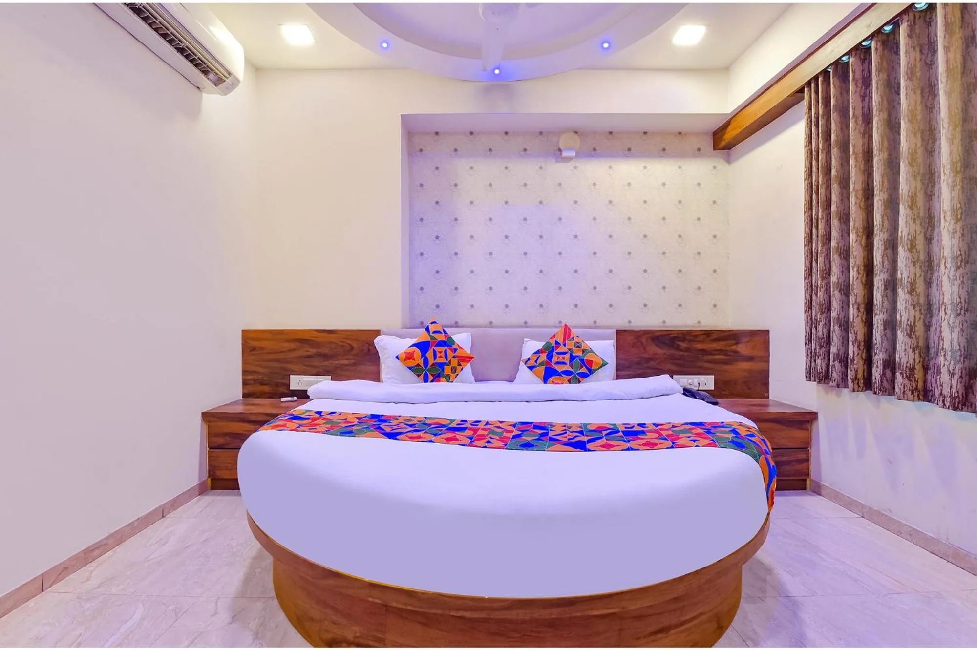 Bed in FabHotel Hill Park - Inside Suryam Trade Center