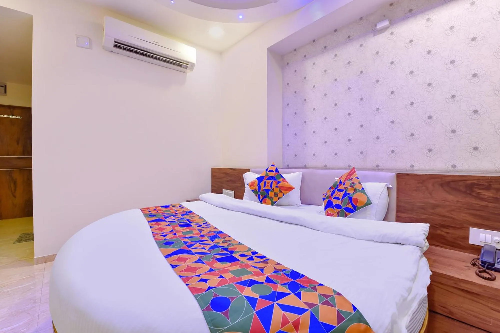 Photo of the whole room, Bed in FabHotel Hill Park - Inside Suryam Trade Center