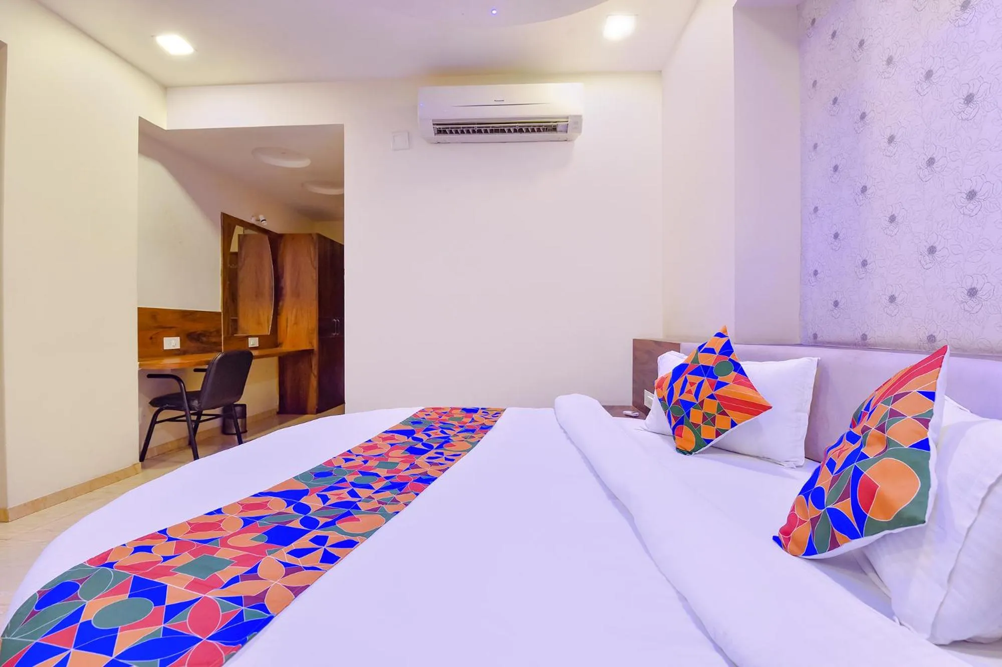 Photo of the whole room, Bed in FabHotel Hill Park - Inside Suryam Trade Center