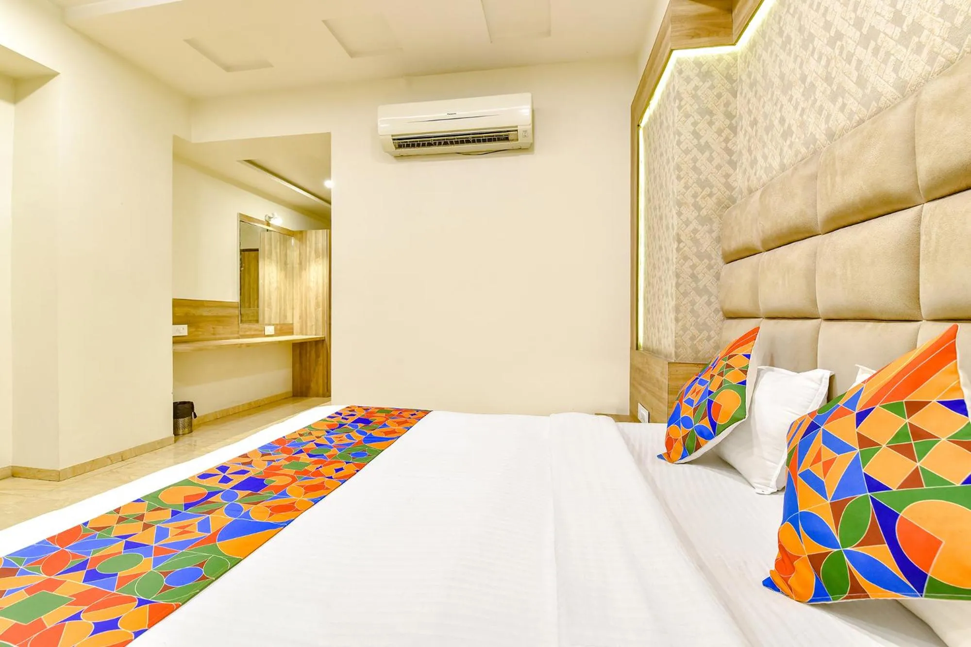 Photo of the whole room, Bed in FabHotel Hill Park - Inside Suryam Trade Center