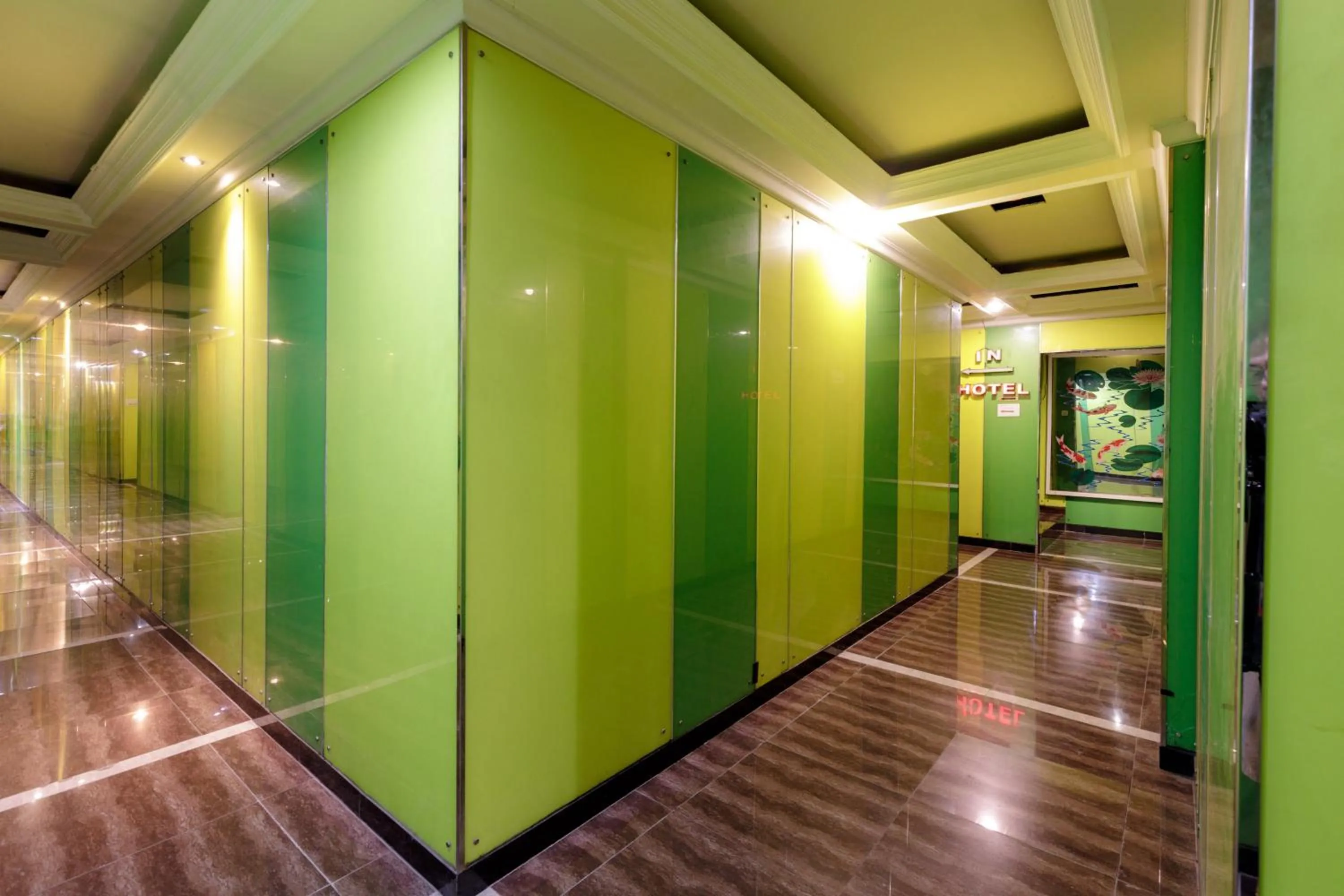 Property building in RedDoorz Plus near Simpang Tiga Tritayasa Cilegon