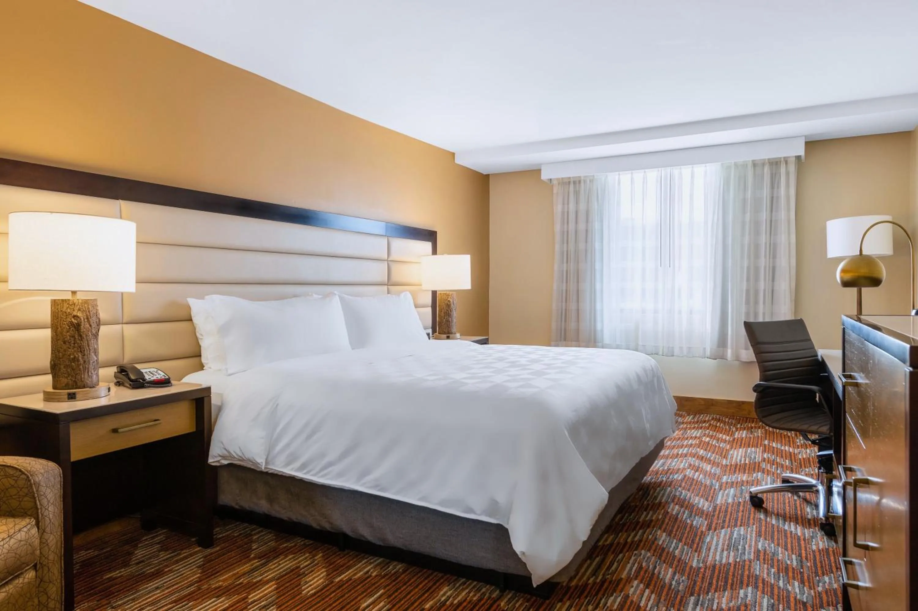 Bed in Doubletree By Hilton Greensboro Airport