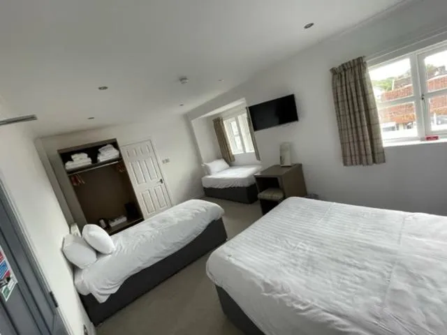 Photo of the whole room, Bed in Loch Lomond Hotel