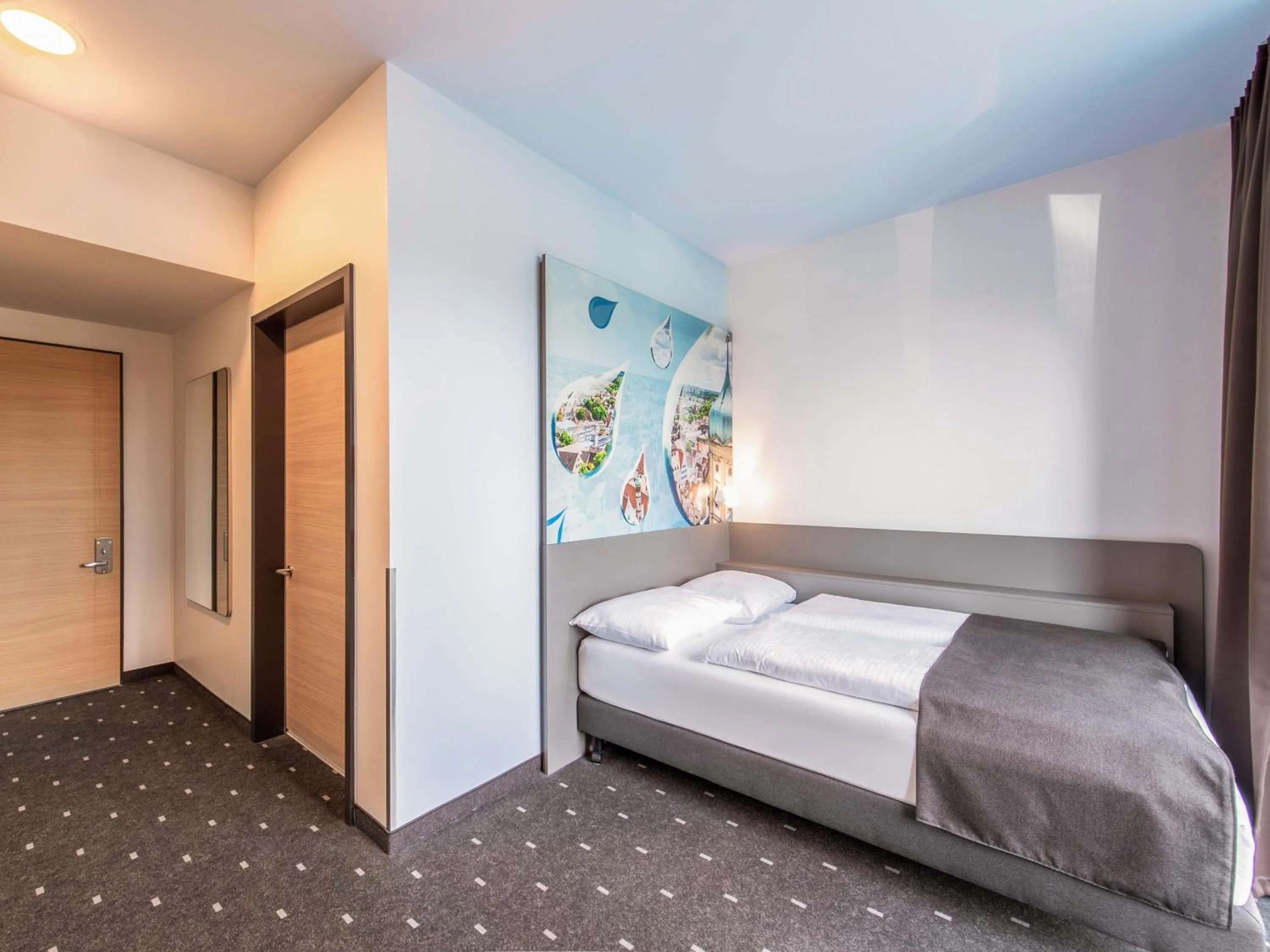 Photo of the whole room, Bed in B&B Hotel Augsburg-Nord