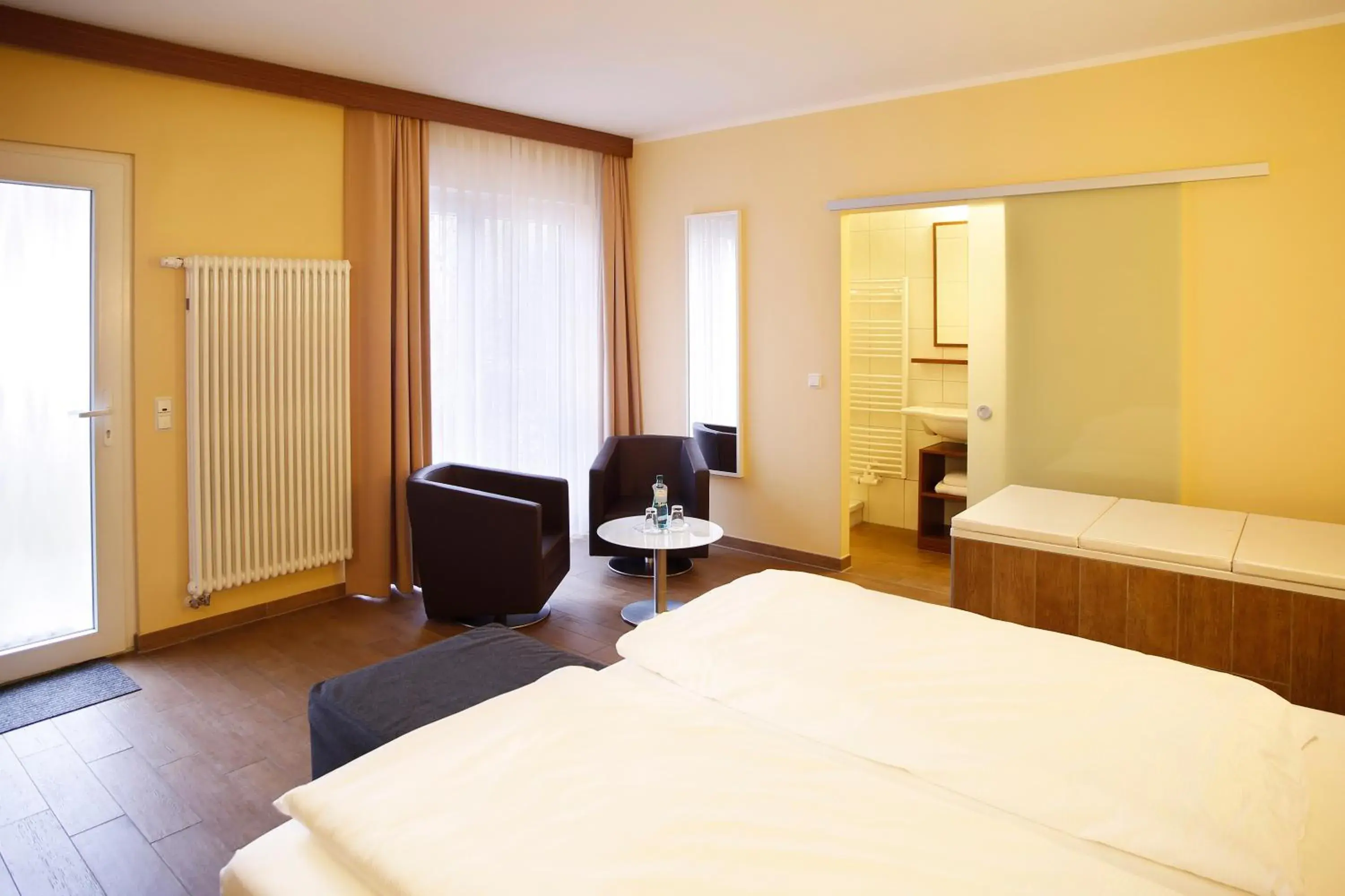 Deluxe Double Room with Bath in Springbach-Mühle Belzig Deluxe Double Room with Bath in Springbach-Mühle Belzig