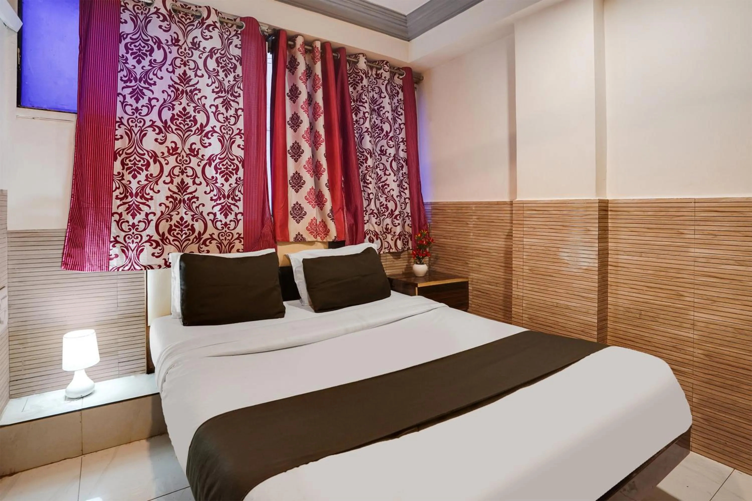 Bedroom, Bed in Hotel O Kanchan Palace