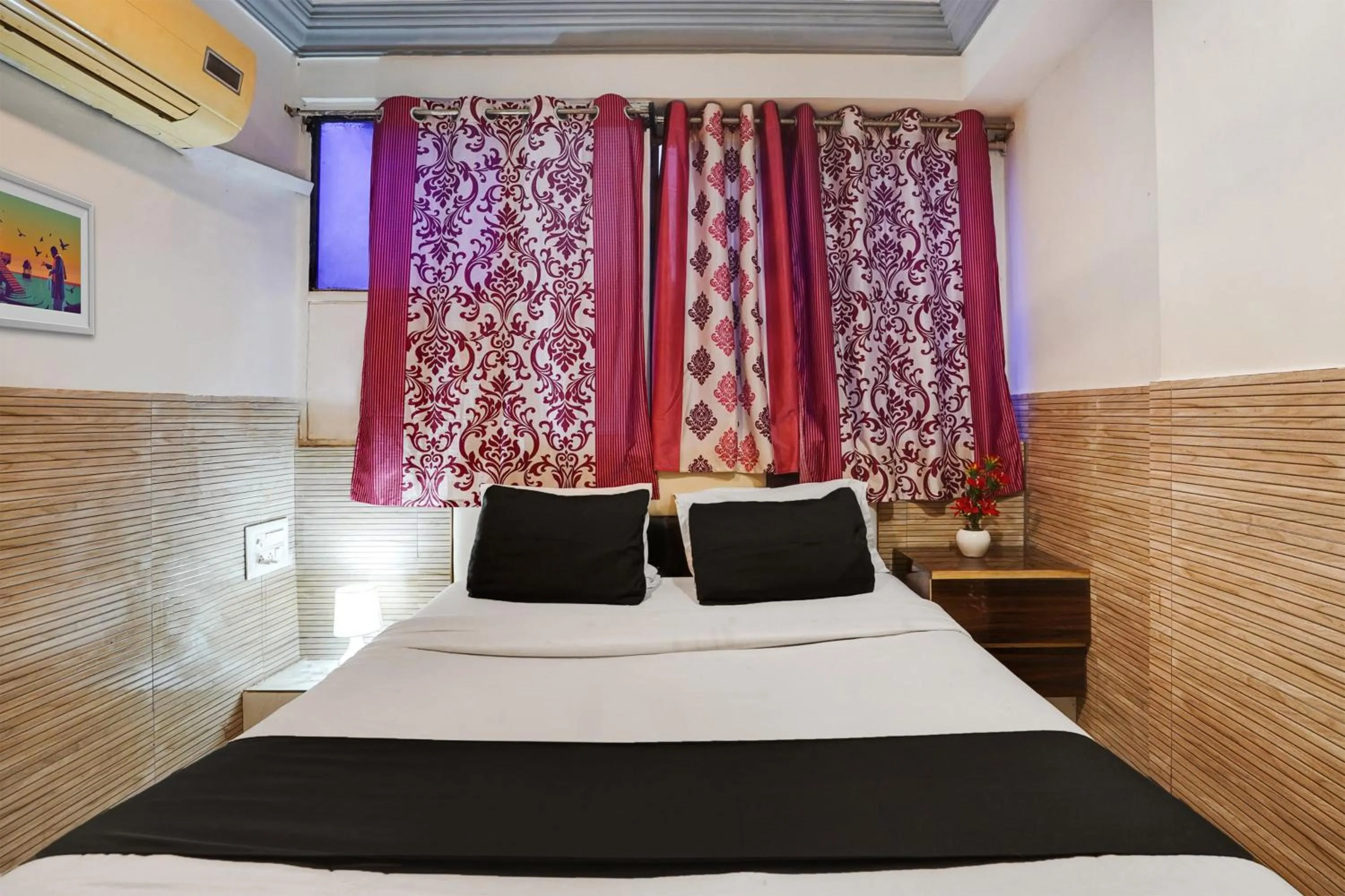 Bedroom, Bed in Hotel O Kanchan Palace