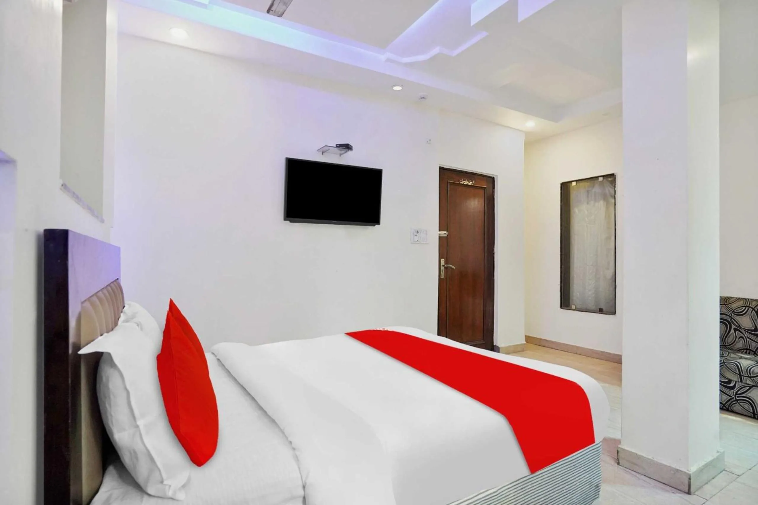 Hotel O Delhi Empire