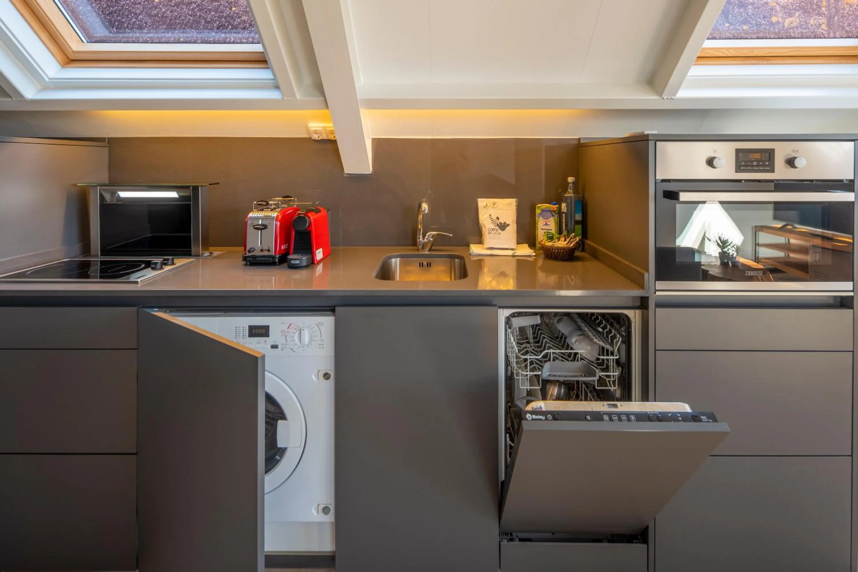 Coffee/tea facilities in Bow Homes by Como en Casa