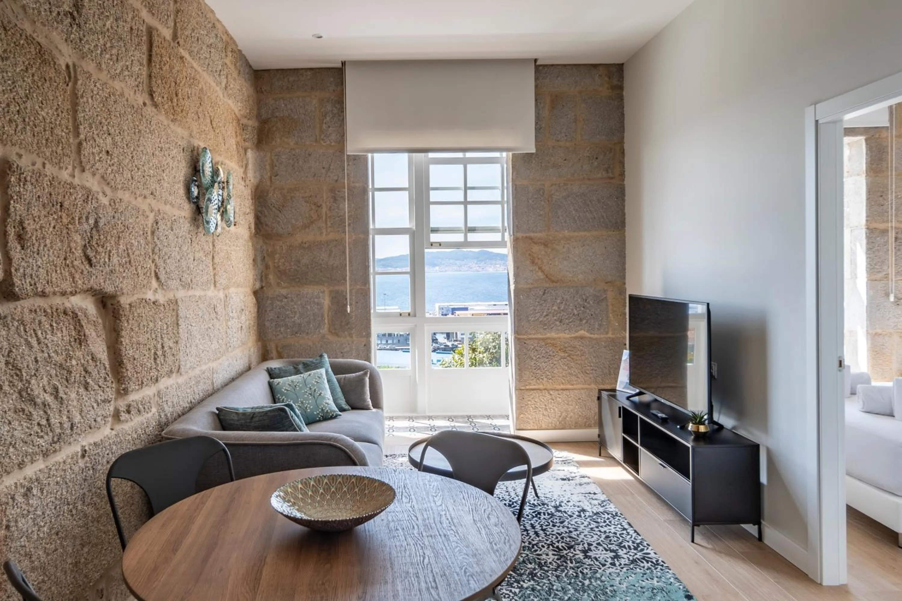 Living room in Bow Homes by Como en Casa