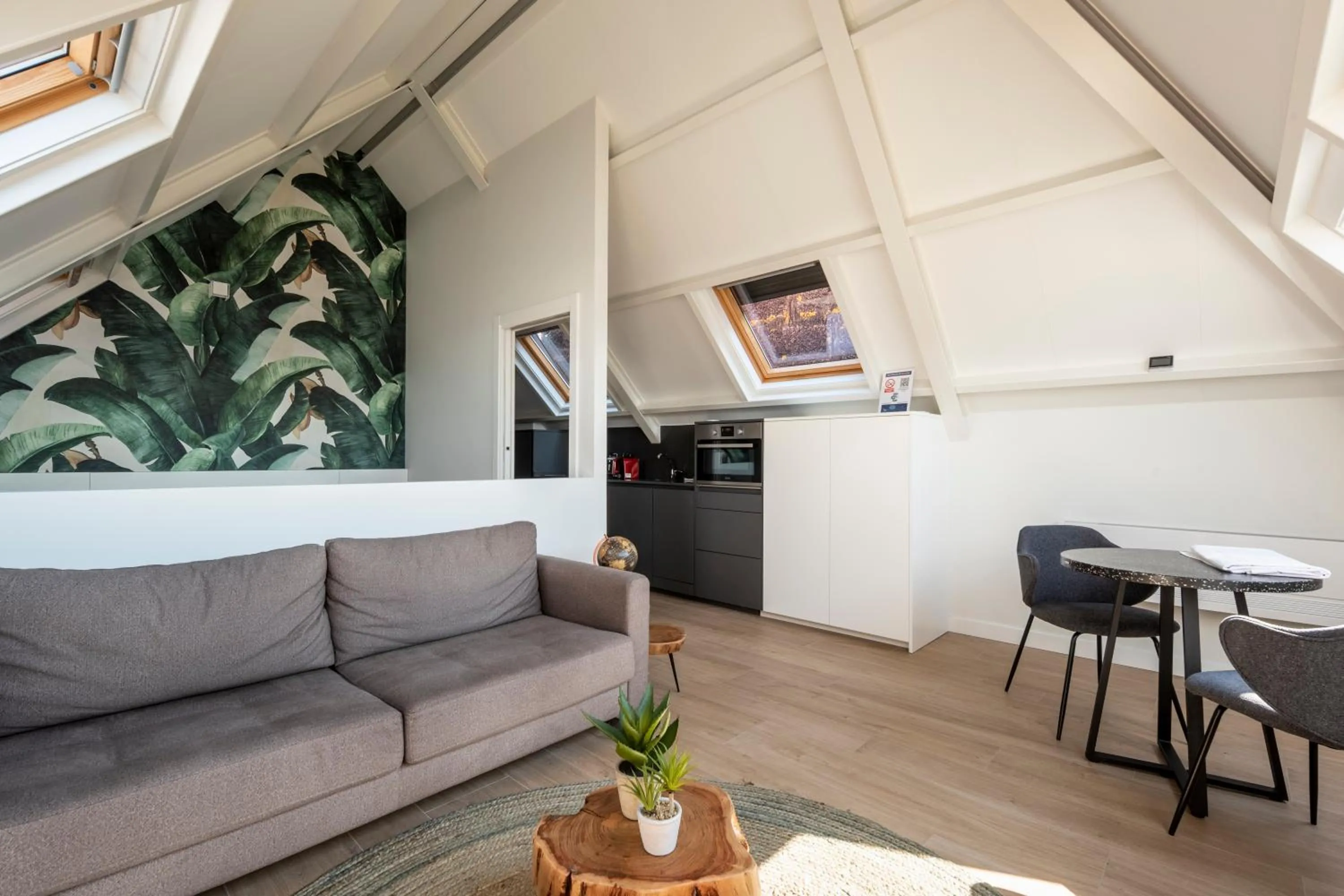 Living room in Bow Homes by Como en Casa