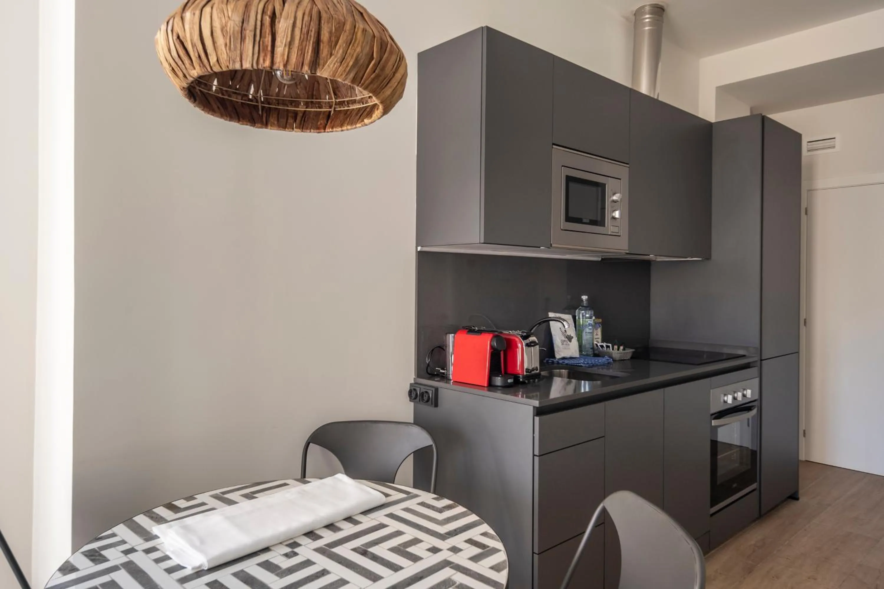 Kitchen or kitchenette in Bow Homes by Como en Casa