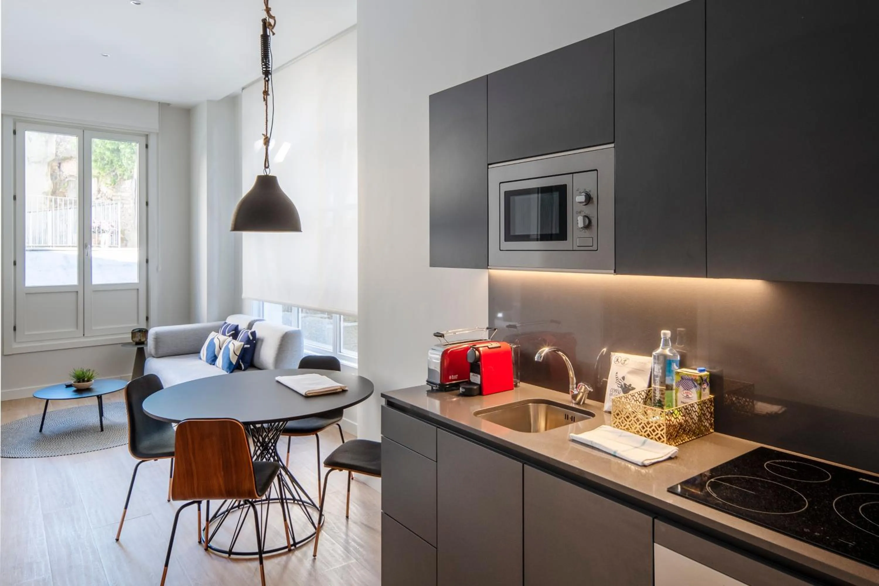 Kitchen or kitchenette in Bow Homes by Como en Casa