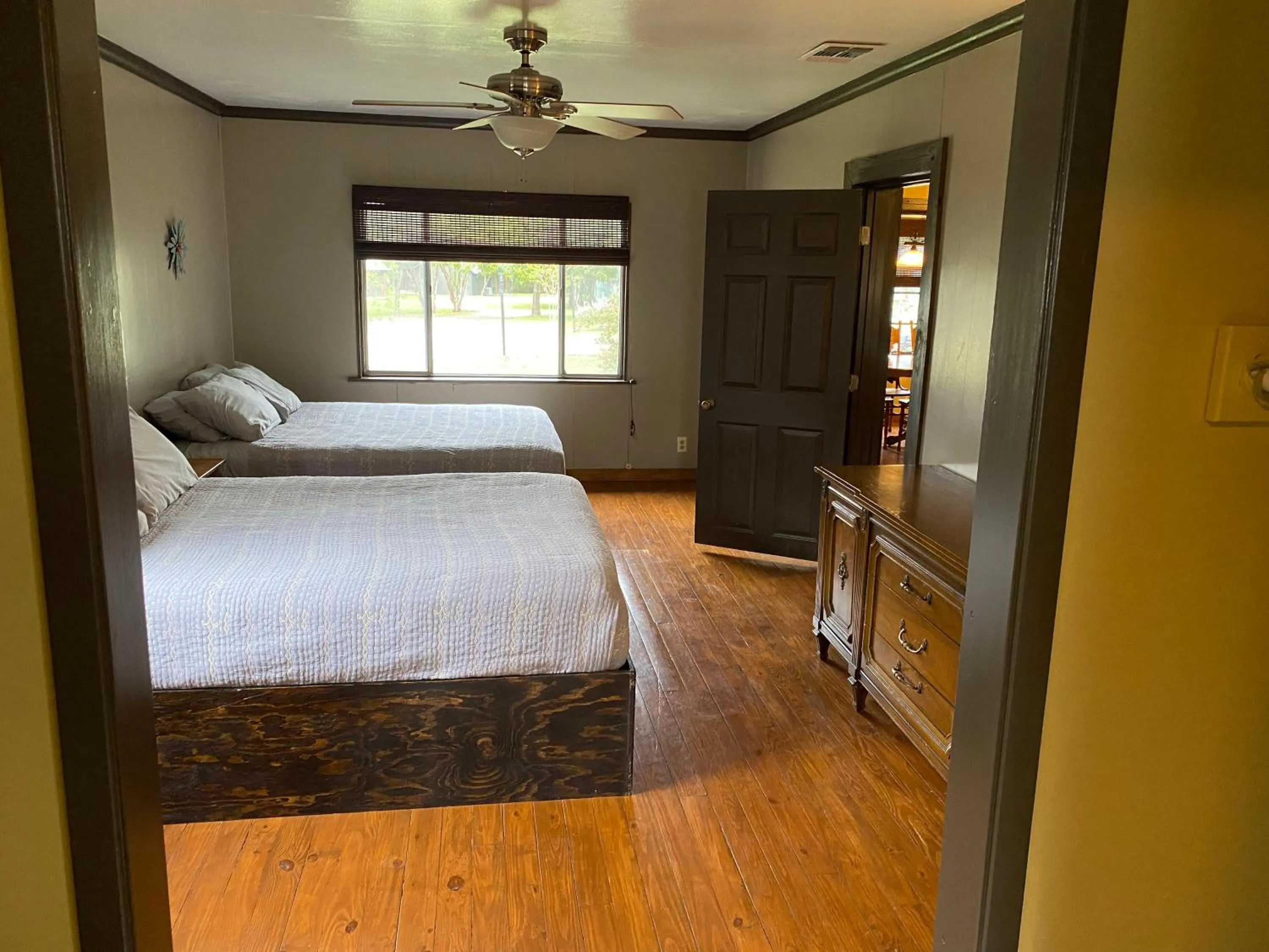 Bedroom, Bed in The Springs Retreat