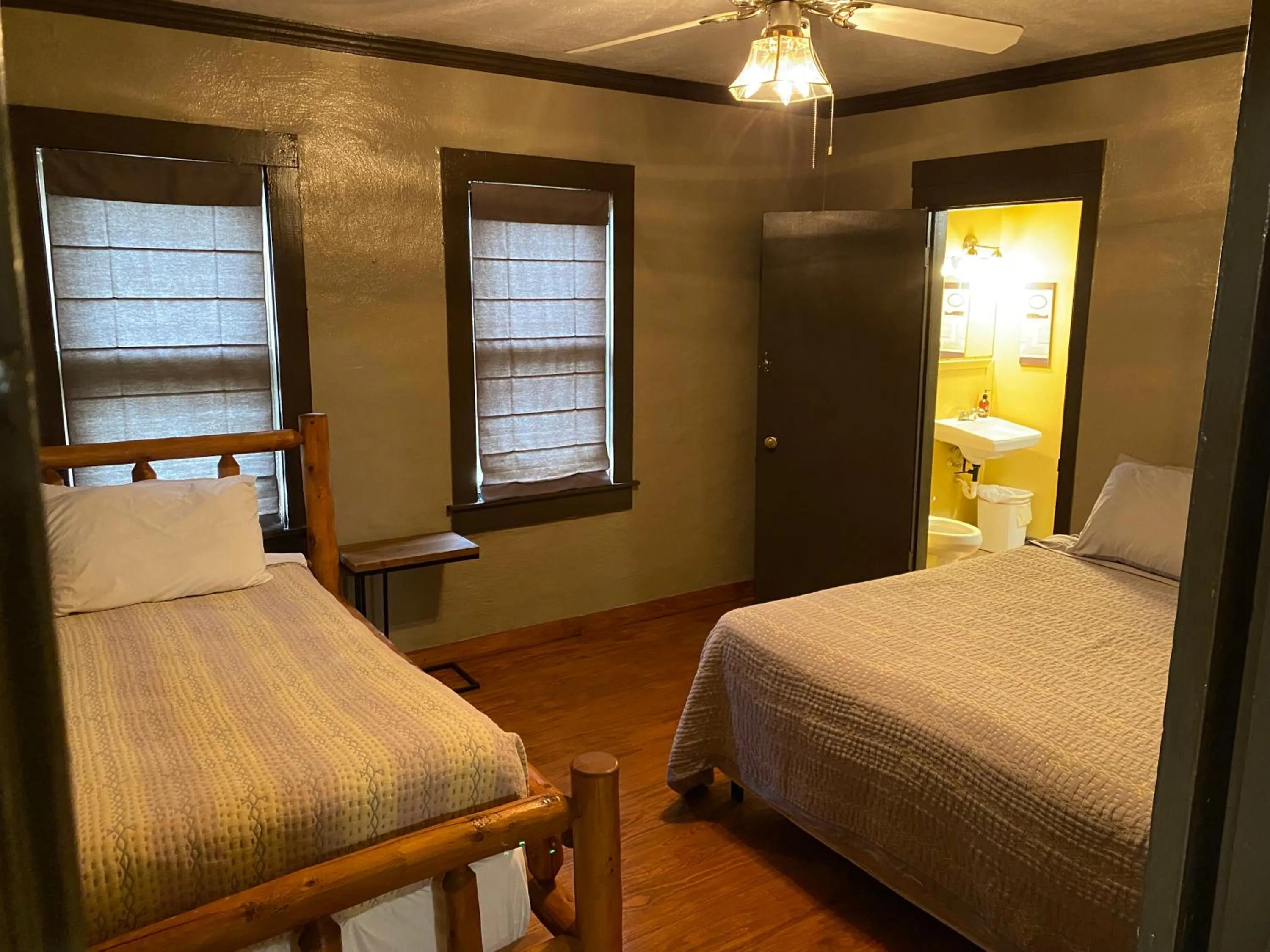 Bedroom, Bed in The Springs Retreat