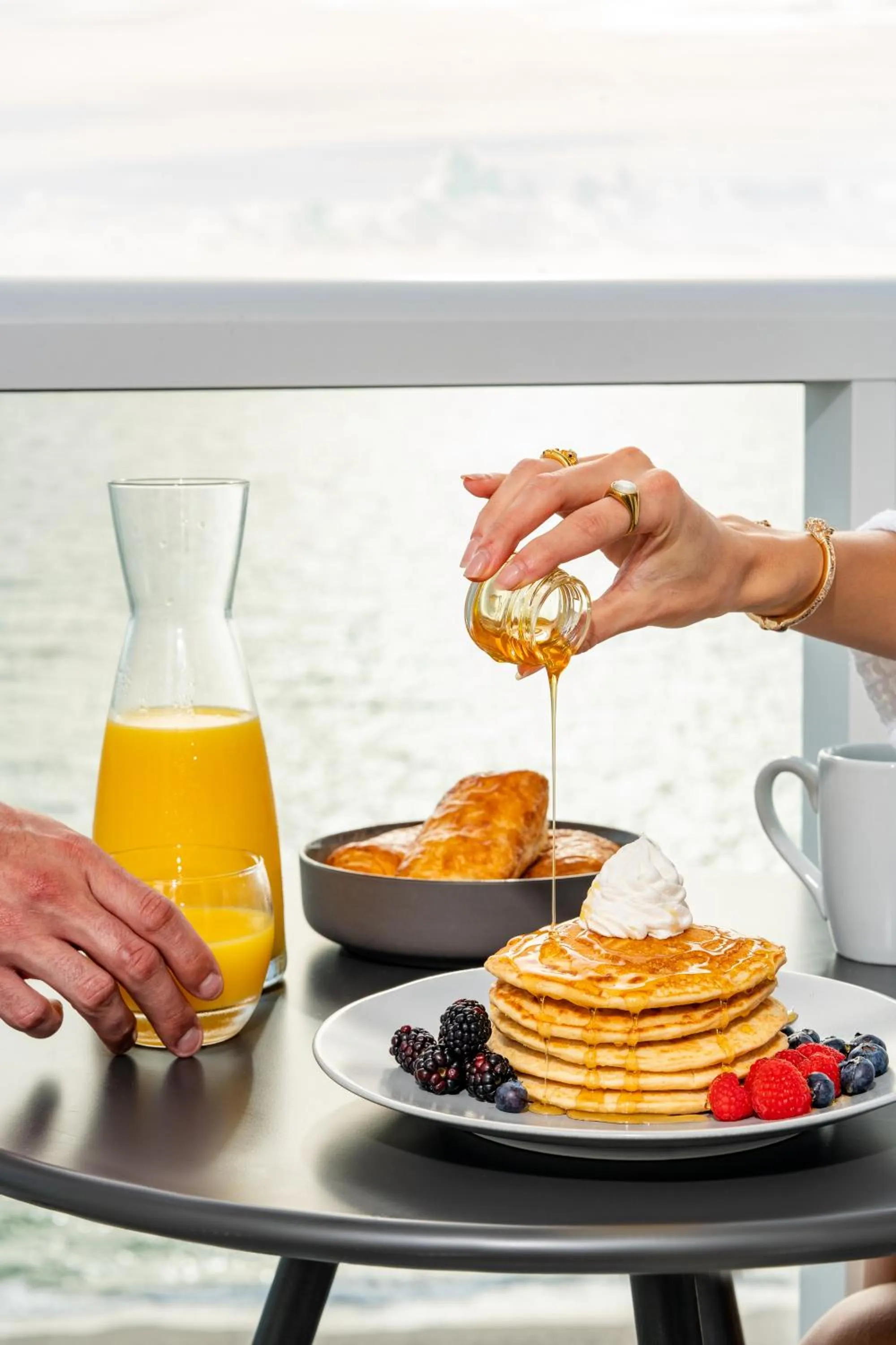 Food in Newport Beachside Hotel & Resort