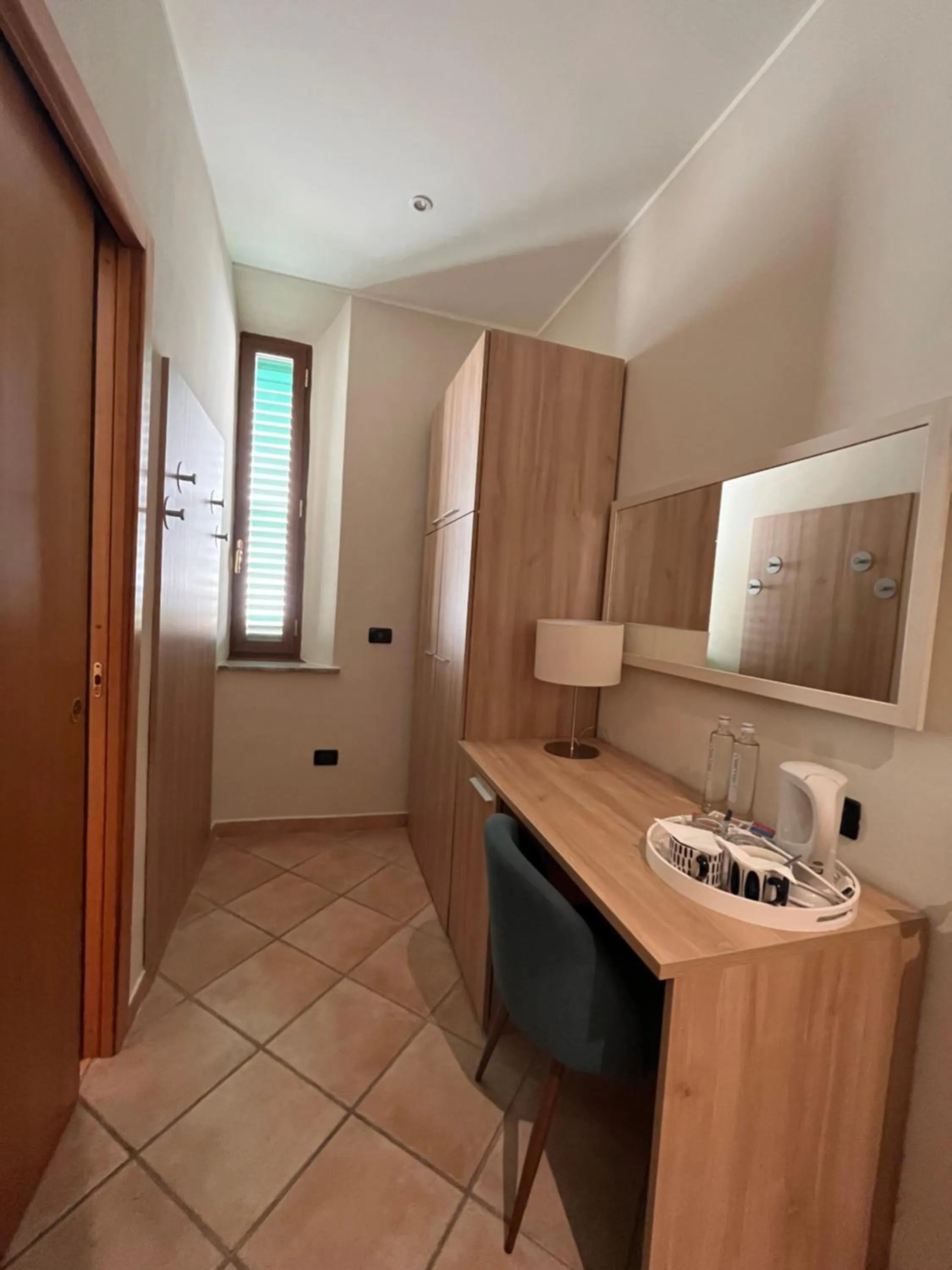 wardrobe in Albergo Africa