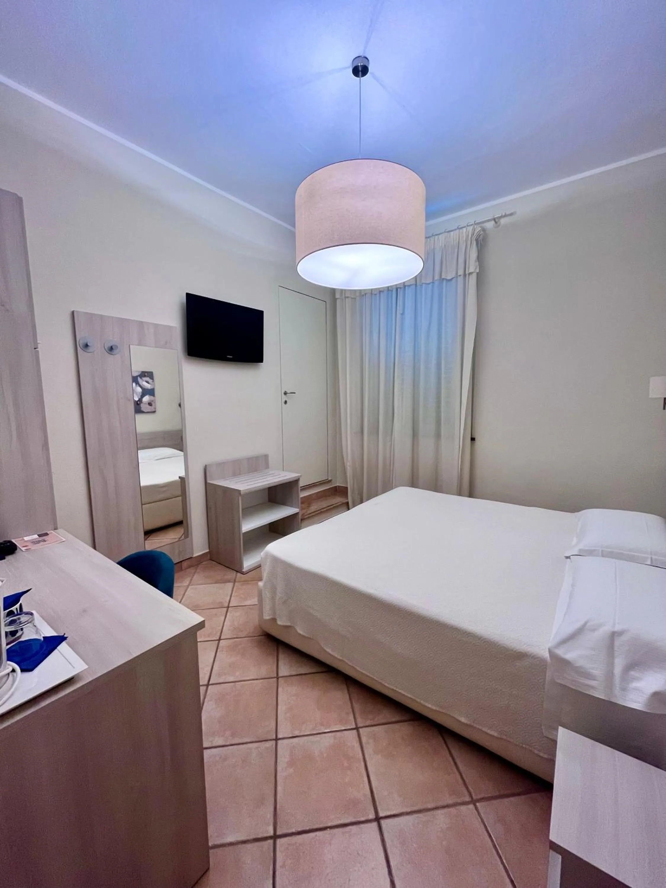 TV and multimedia, Bed in Albergo Africa