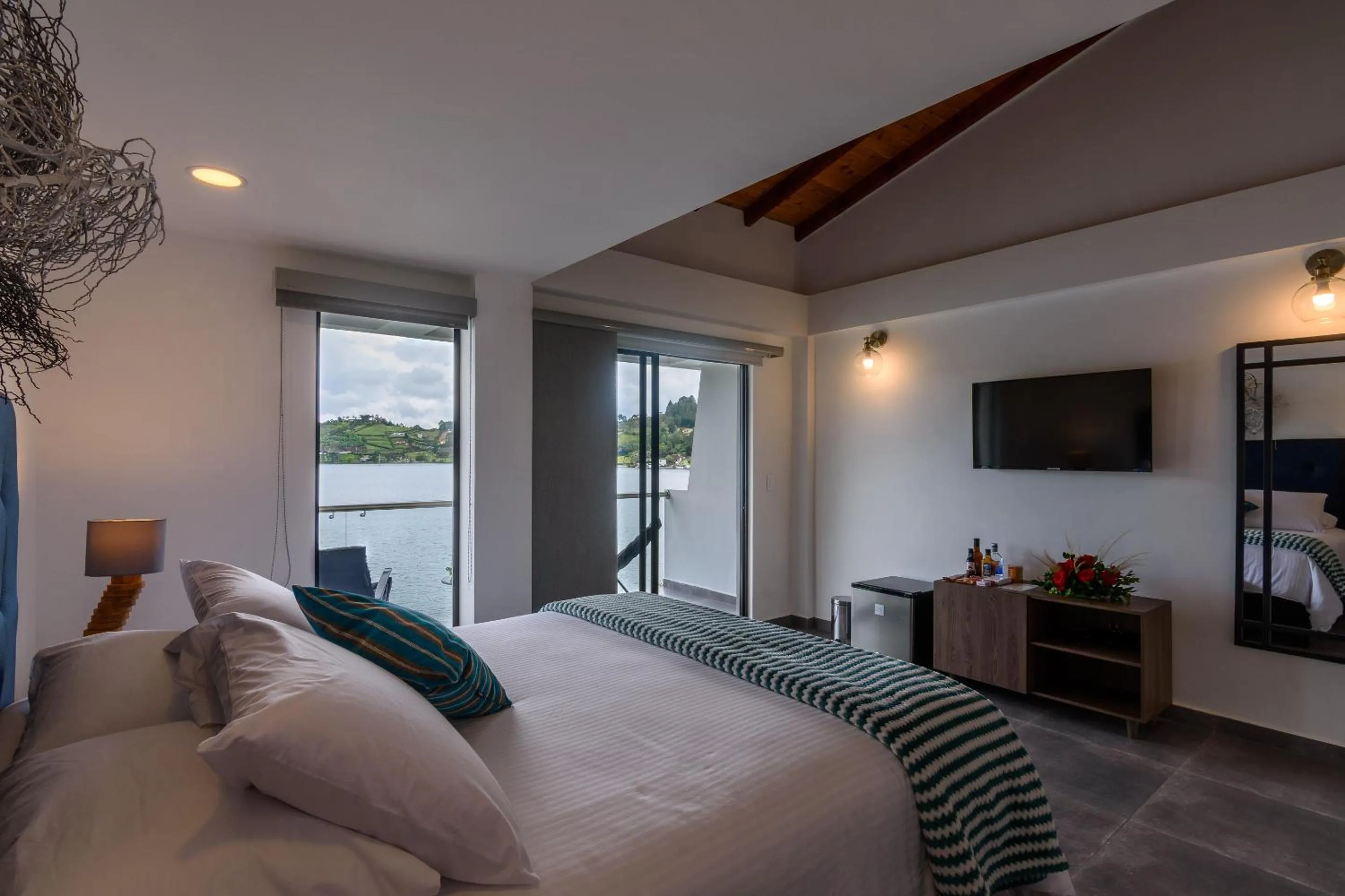 Photo of the whole room, Bed in Jordan Hotel Boutique