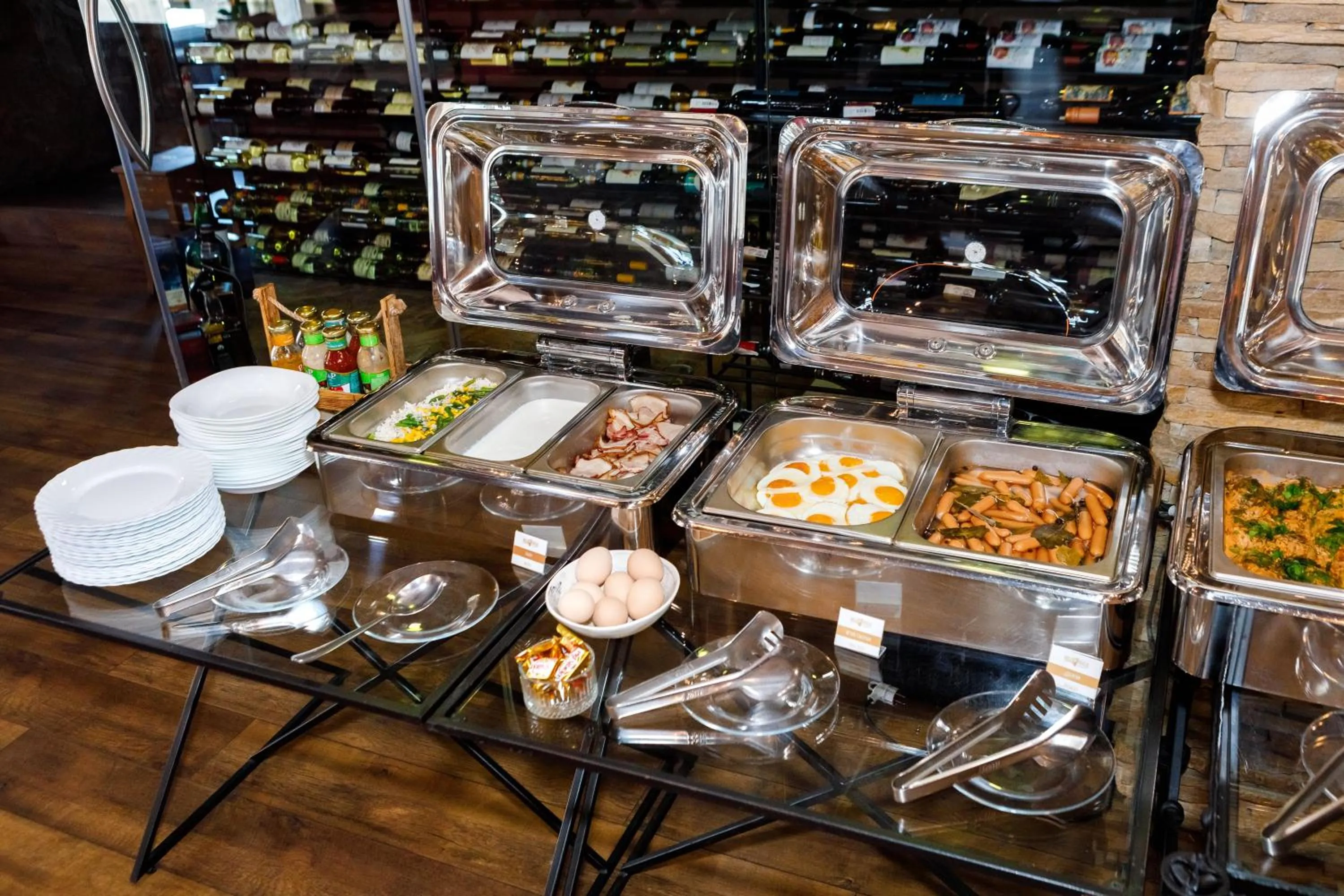 Breakfast in Boutique Spa Casino Hotel Lybid Plaza