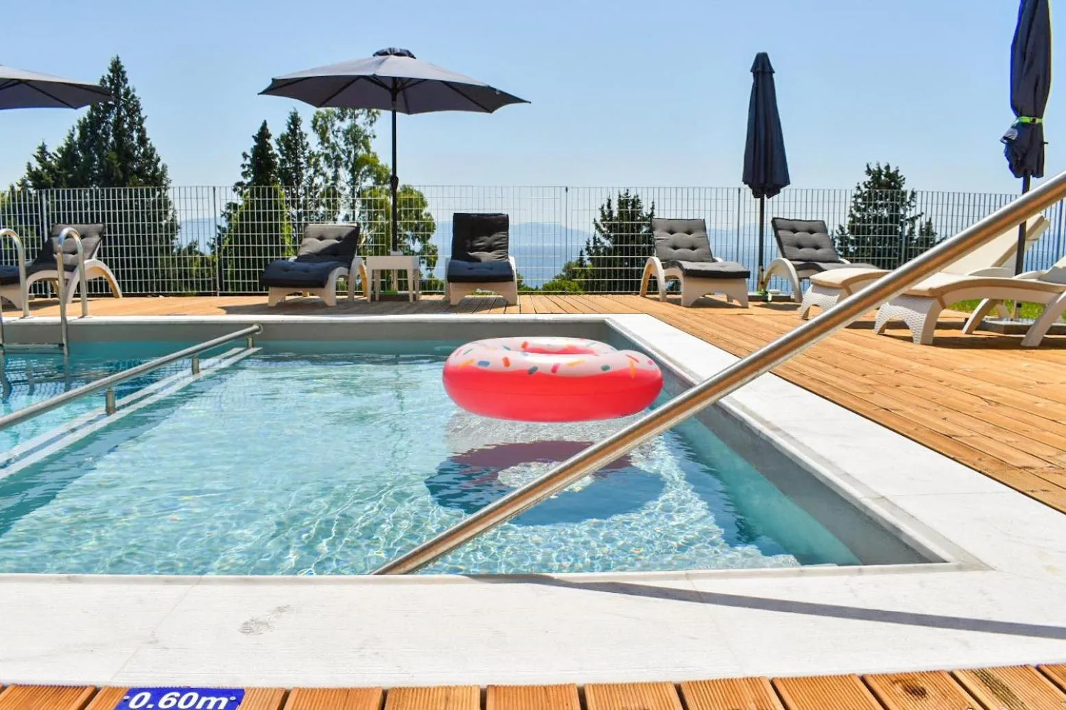 Pantheon Hotel & Suites