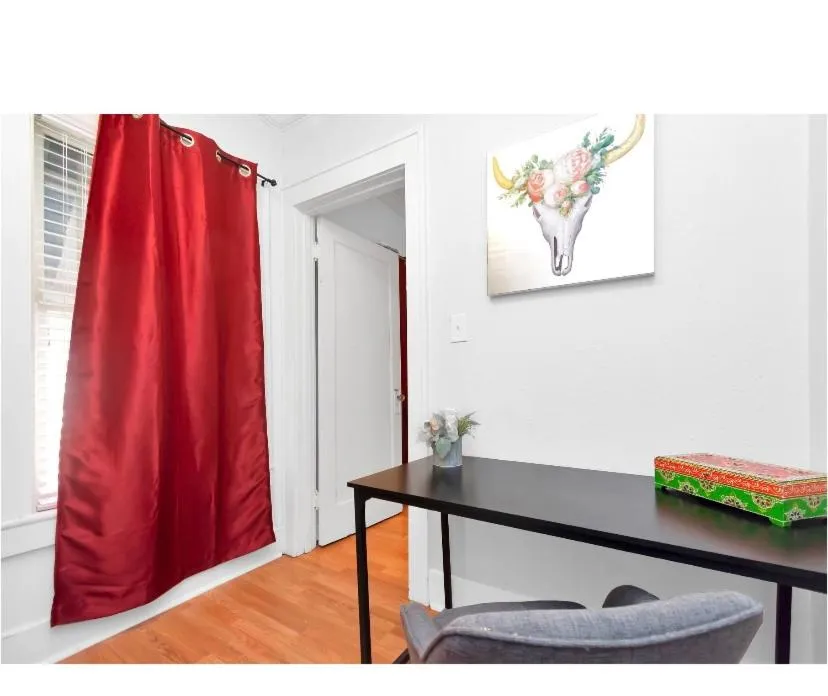 Cozy Downtown Studio by Toyota Center