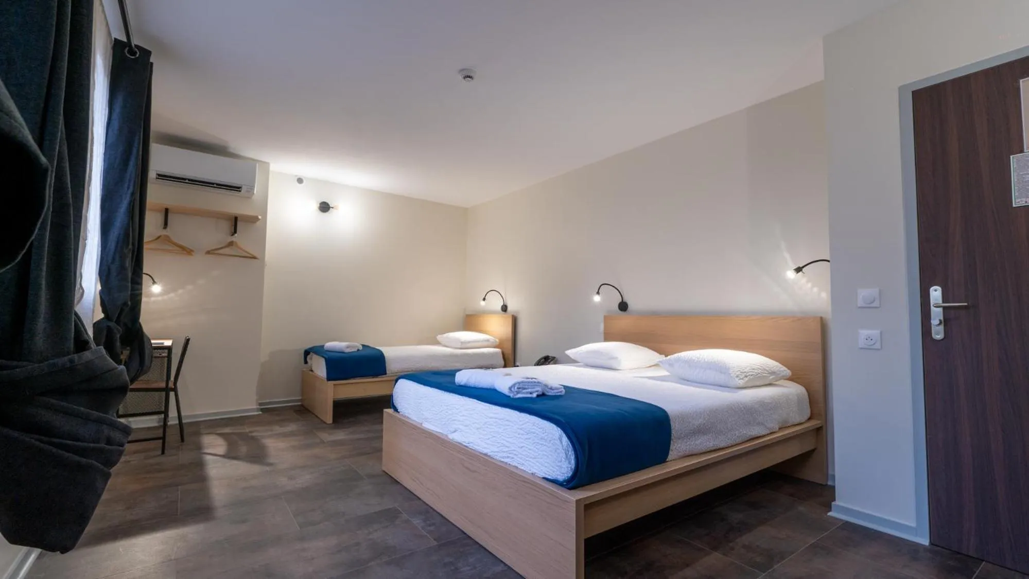 Photo of the whole room, Bed in Hôtel Des Docks