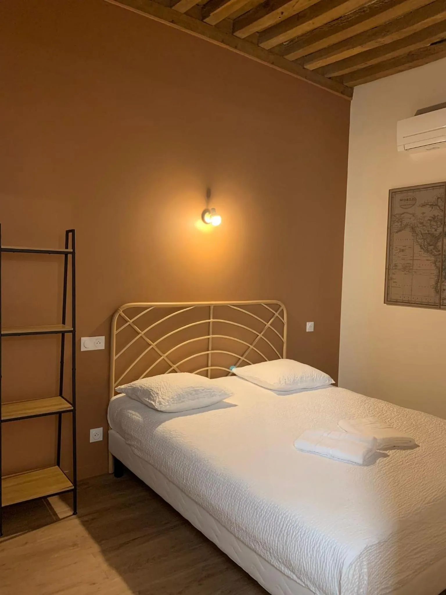 Bedroom, Bed in Hôtel Des Docks