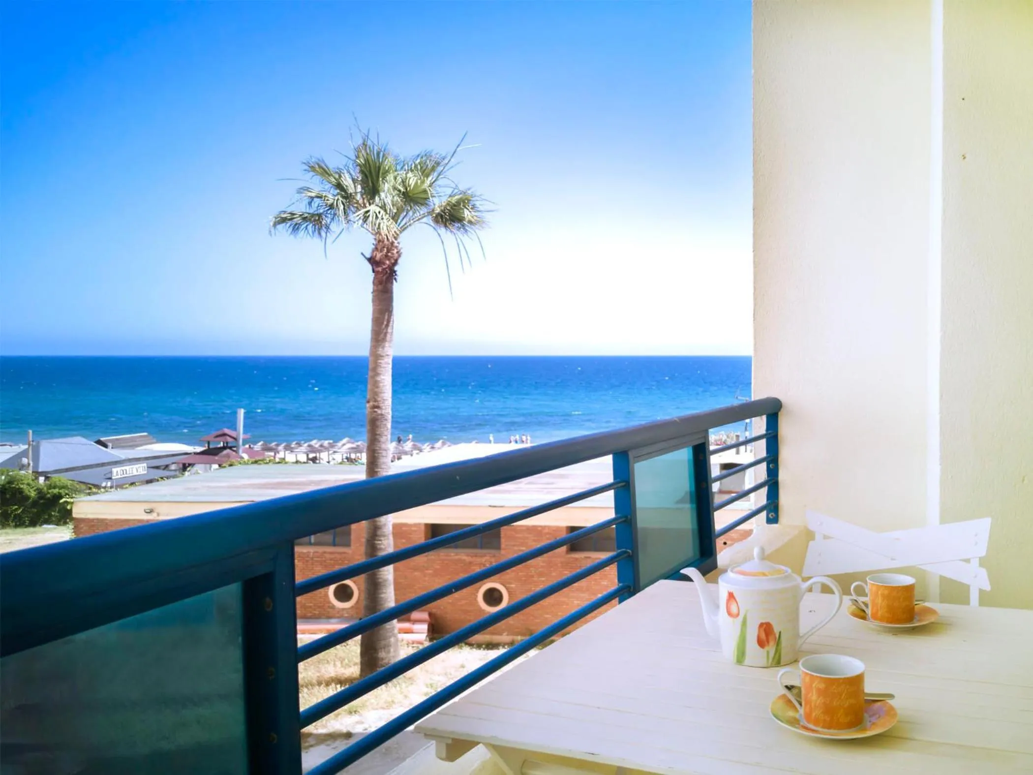 Three-Bedroom Apartment with Balcony in Banana Beach