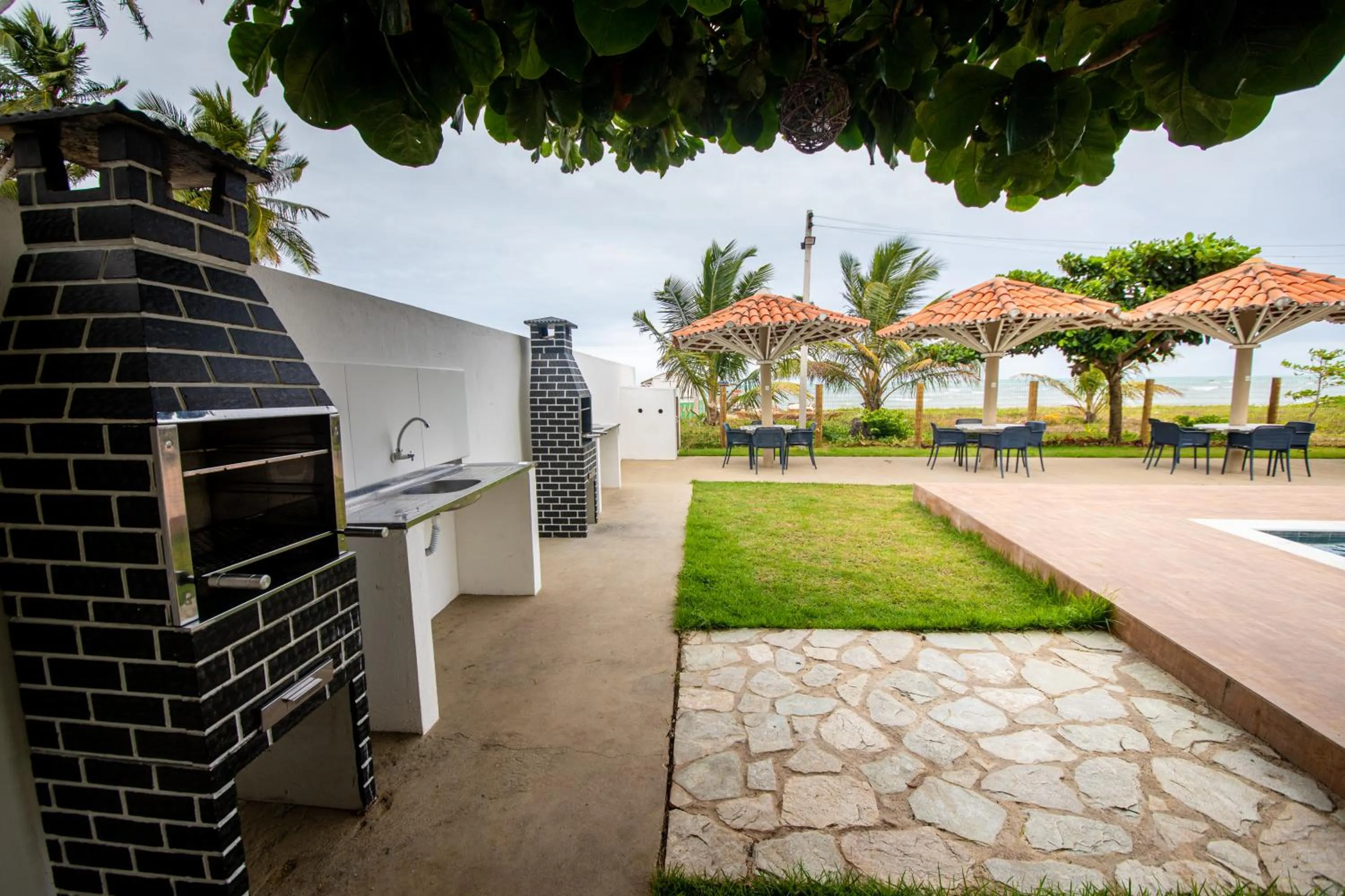 BBQ facilities in Condomínio Praias de Maragogi & Casas Deluxe