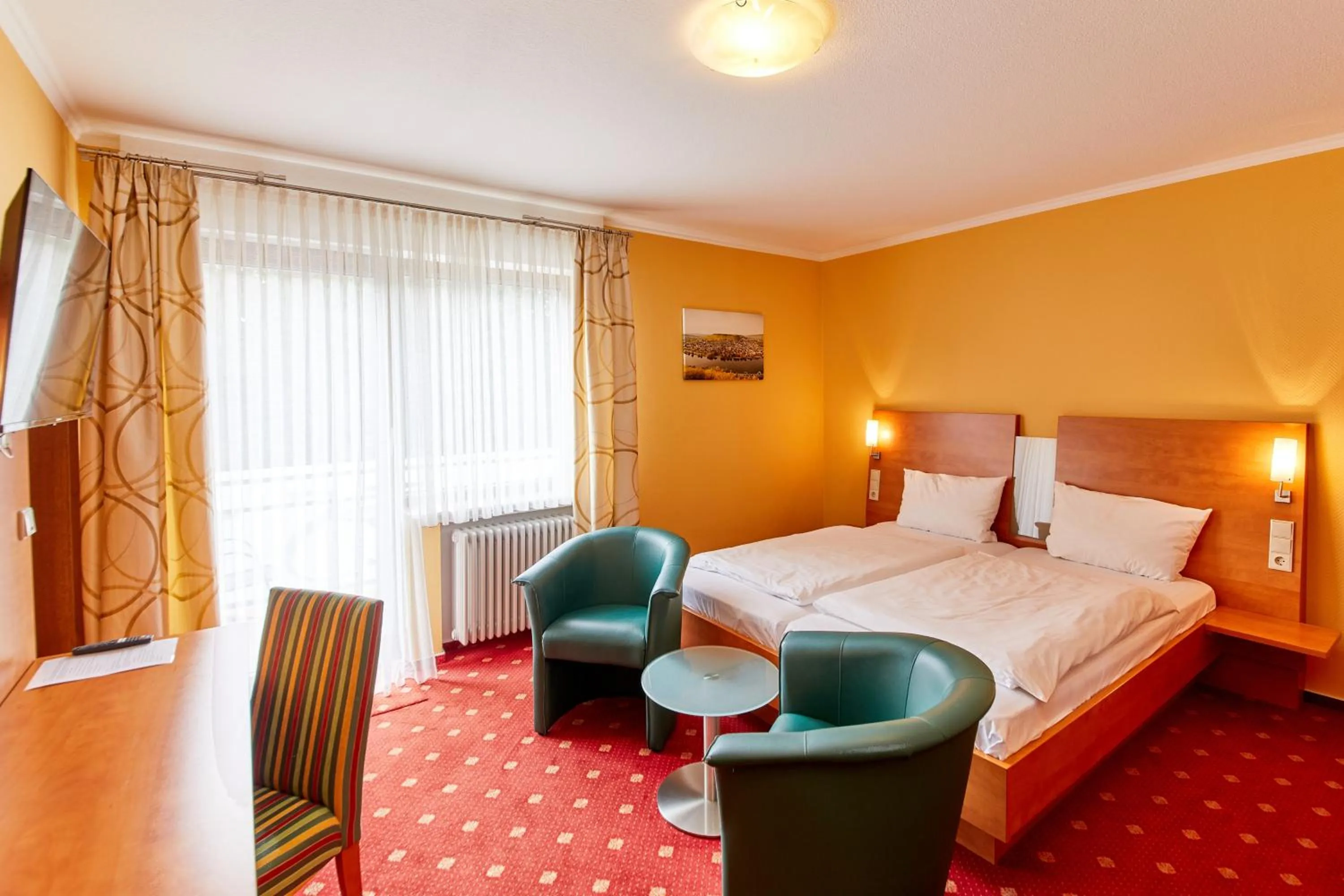 Bedroom, Bed in Hotel Café Ernst