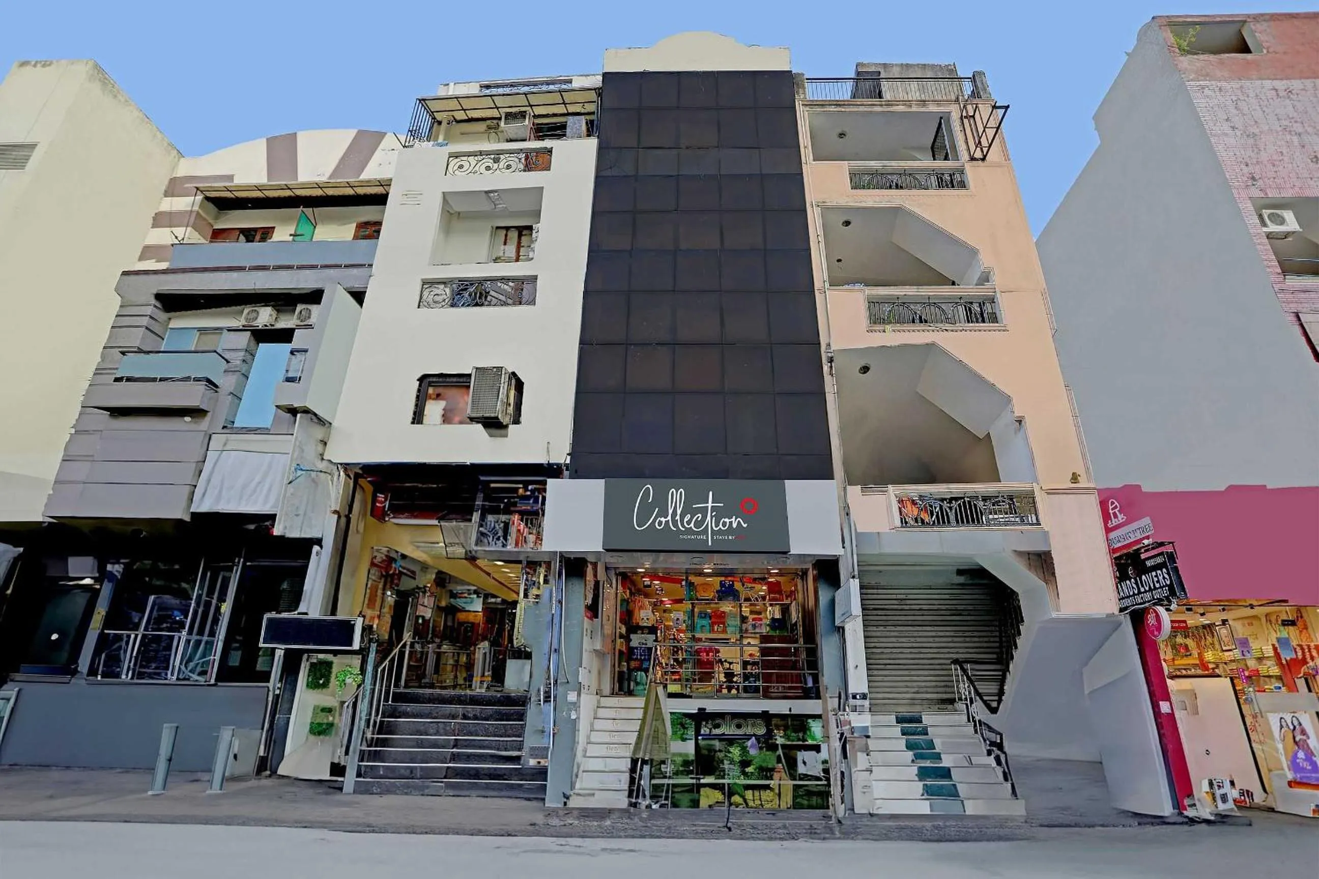 Facade/entrance in The Pinaki Residency