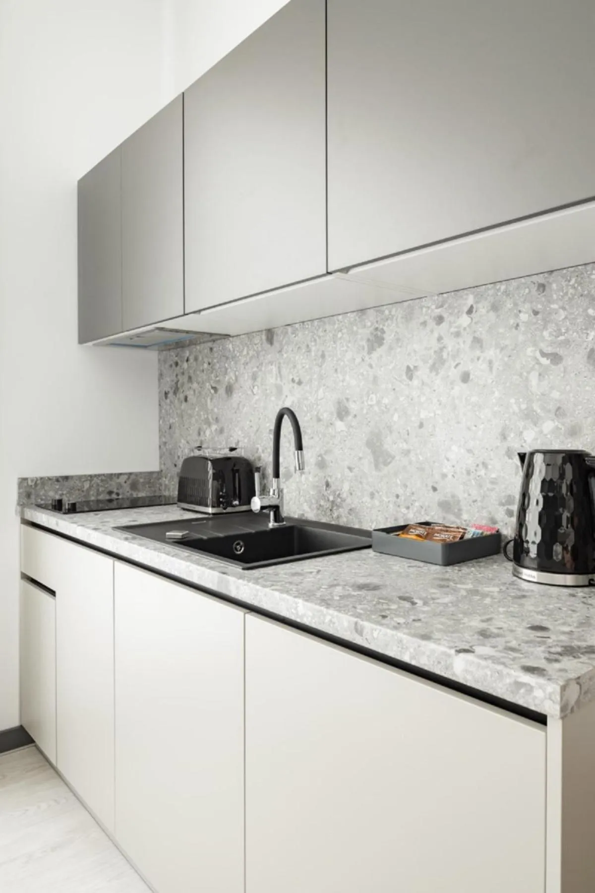 Kitchen or kitchenette in Apartamenty L11, Limanowskiego