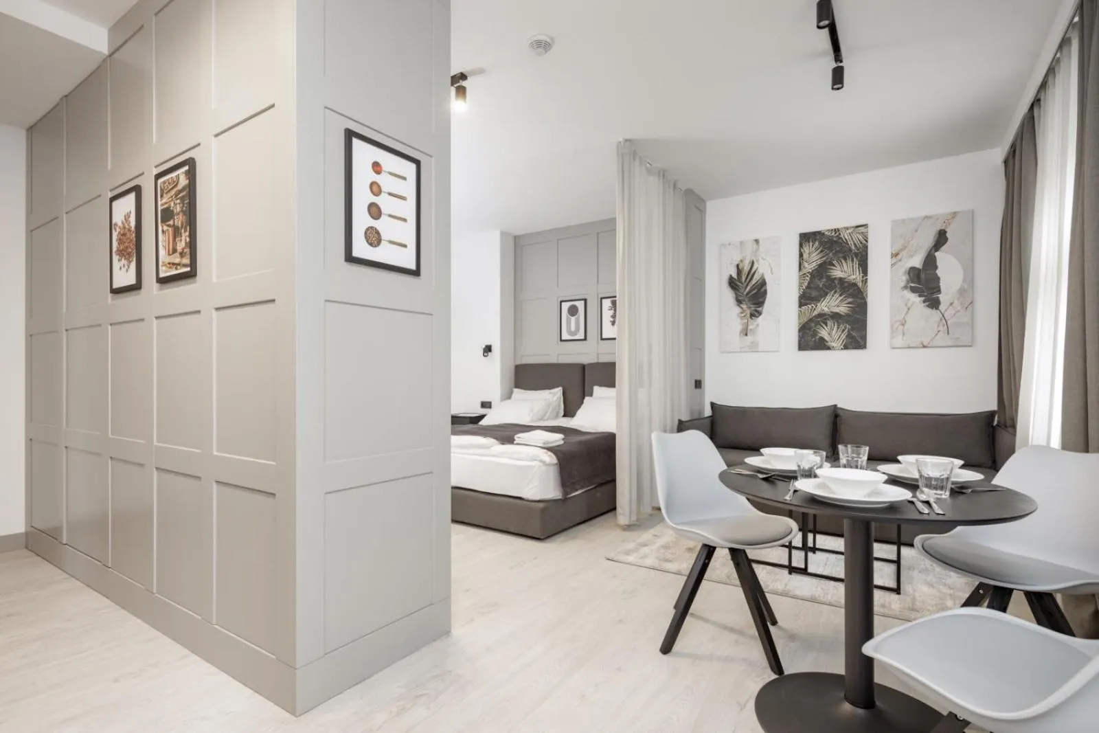 Dining area, Bed in Apartamenty L11, Limanowskiego