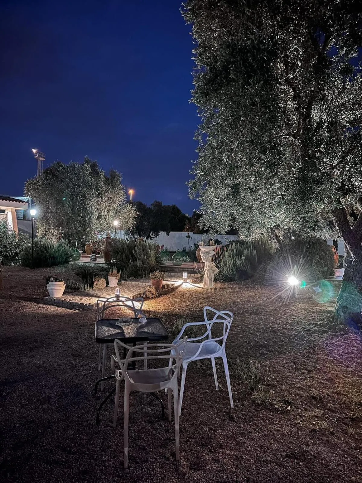 Night in Villa Mariella